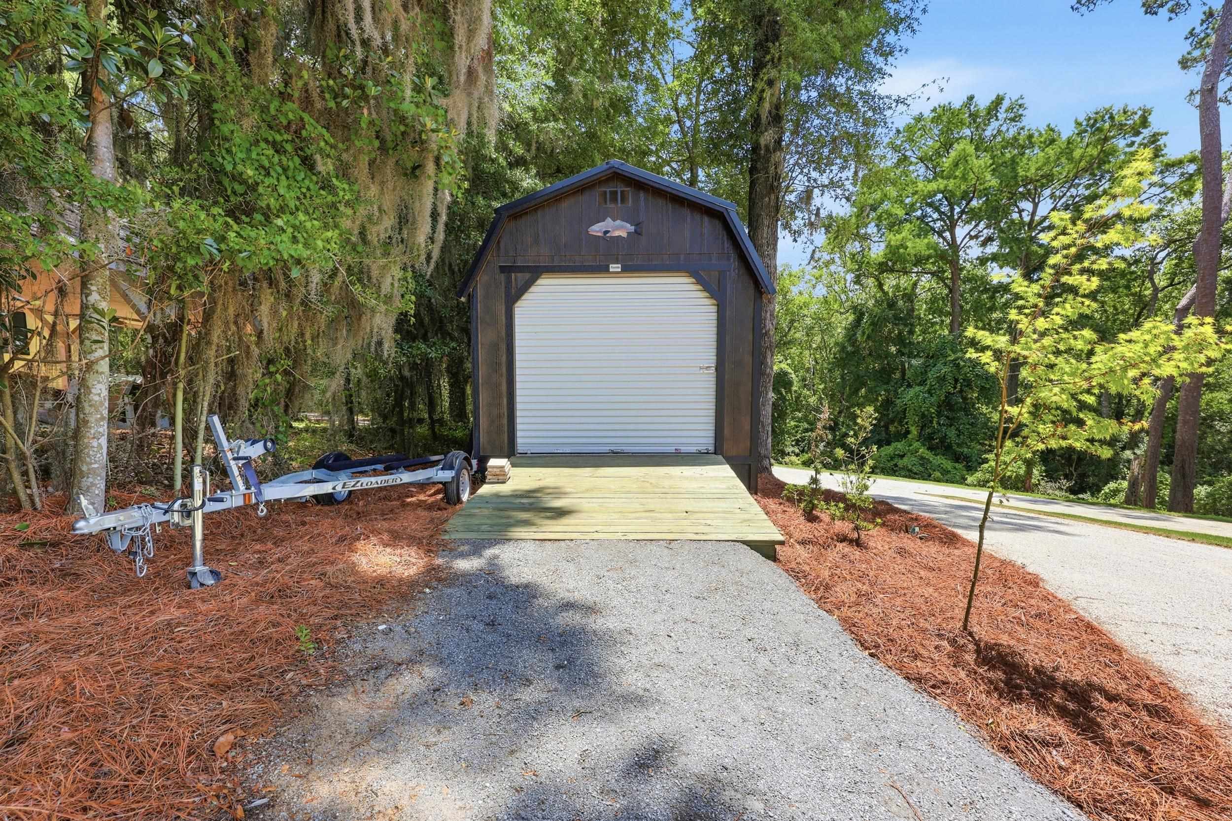 547 Bannockburn Rd. Property Photo 53