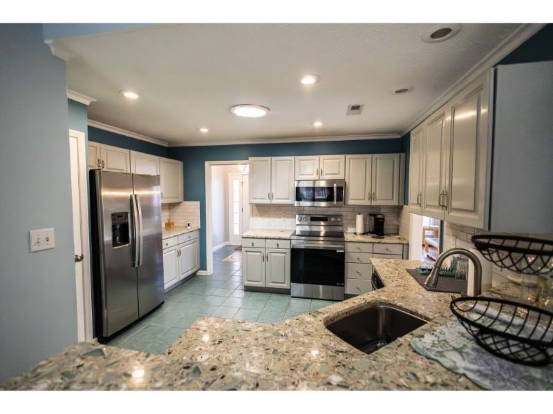 1003 Sea Horse Ct. Property Photo 8