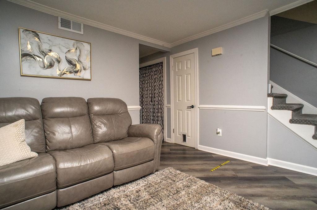 6702 Jefferson Pl. Property Photo 6