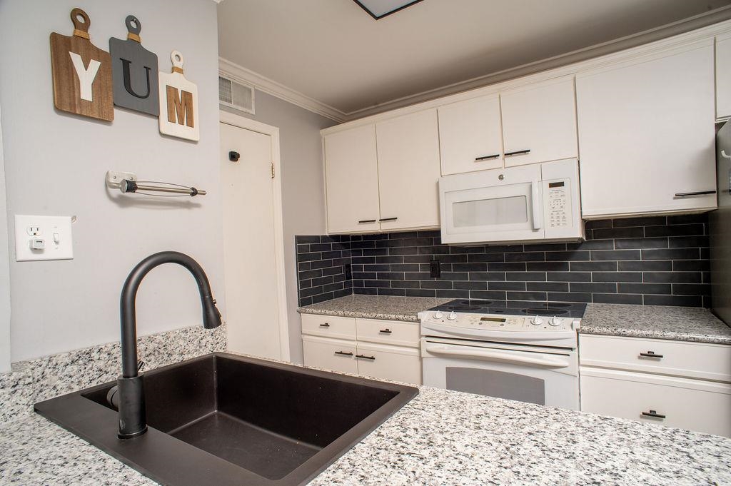 6702 Jefferson Pl. Property Photo 11