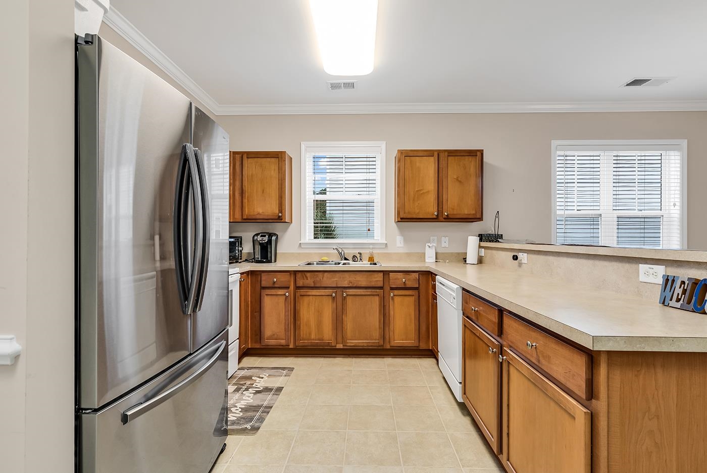 6253 Catalina Dr. Property Photo 4