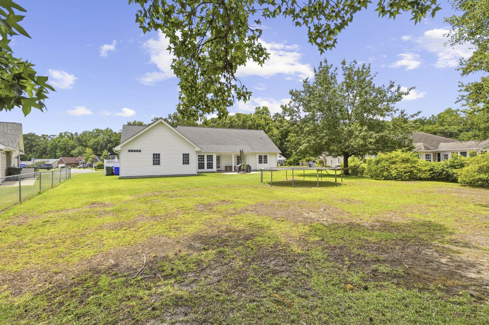 107 Rambling Rose Dr. Property Photo 28