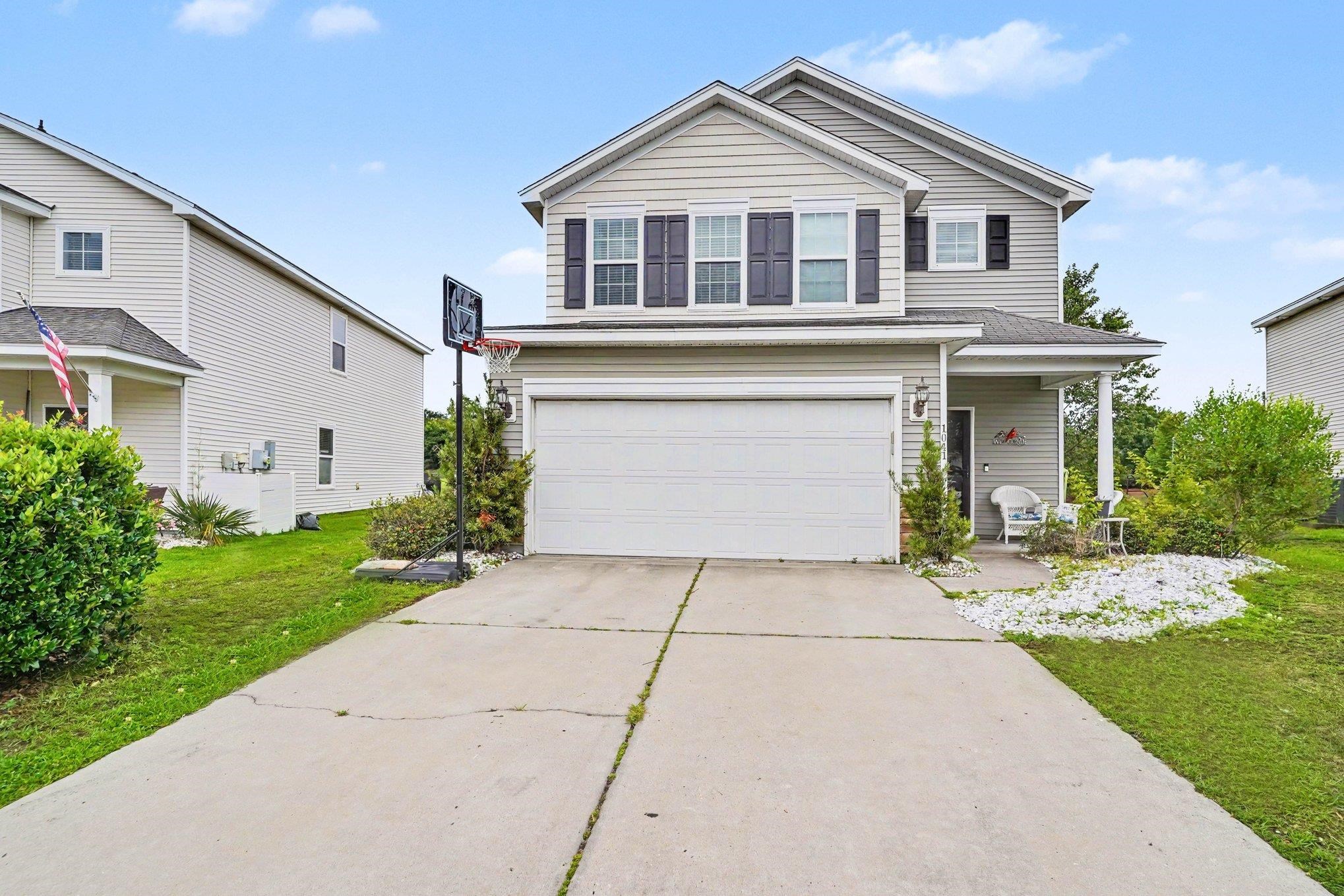 1041 Balmore Dr. Property Photo 2
