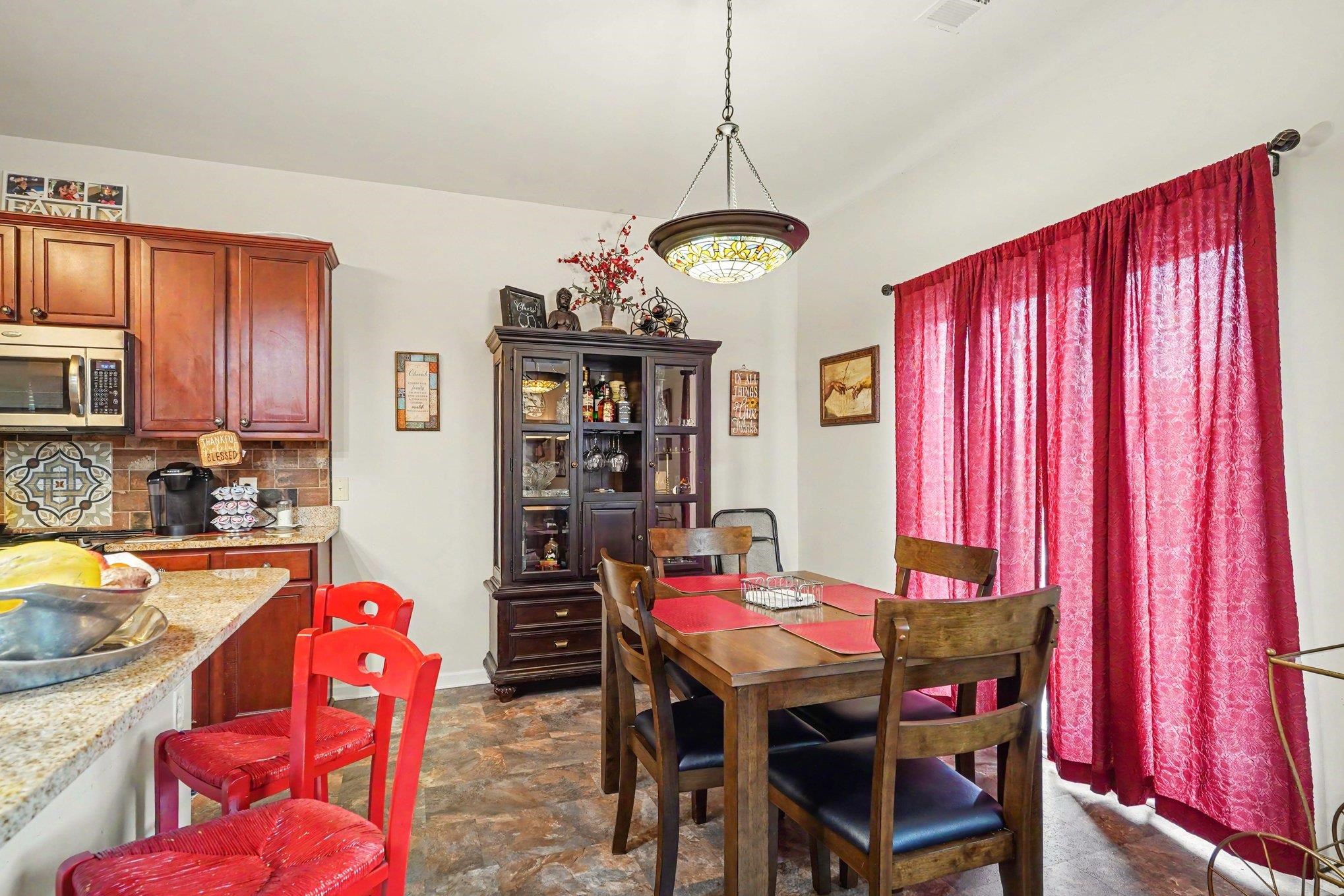 1041 Balmore Dr. Property Photo 7