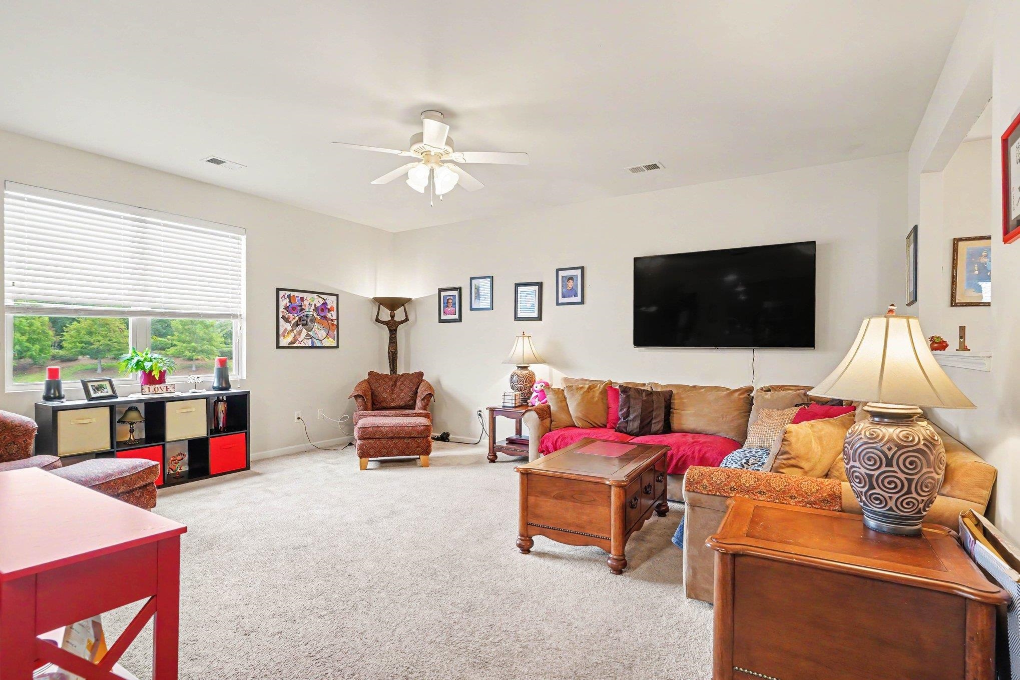 1041 Balmore Dr. Property Photo 9