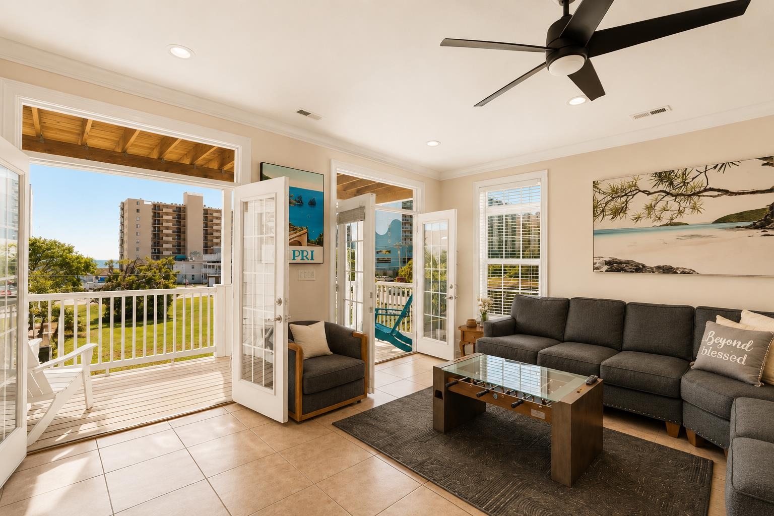 4620 Surf St. Property Photo 3