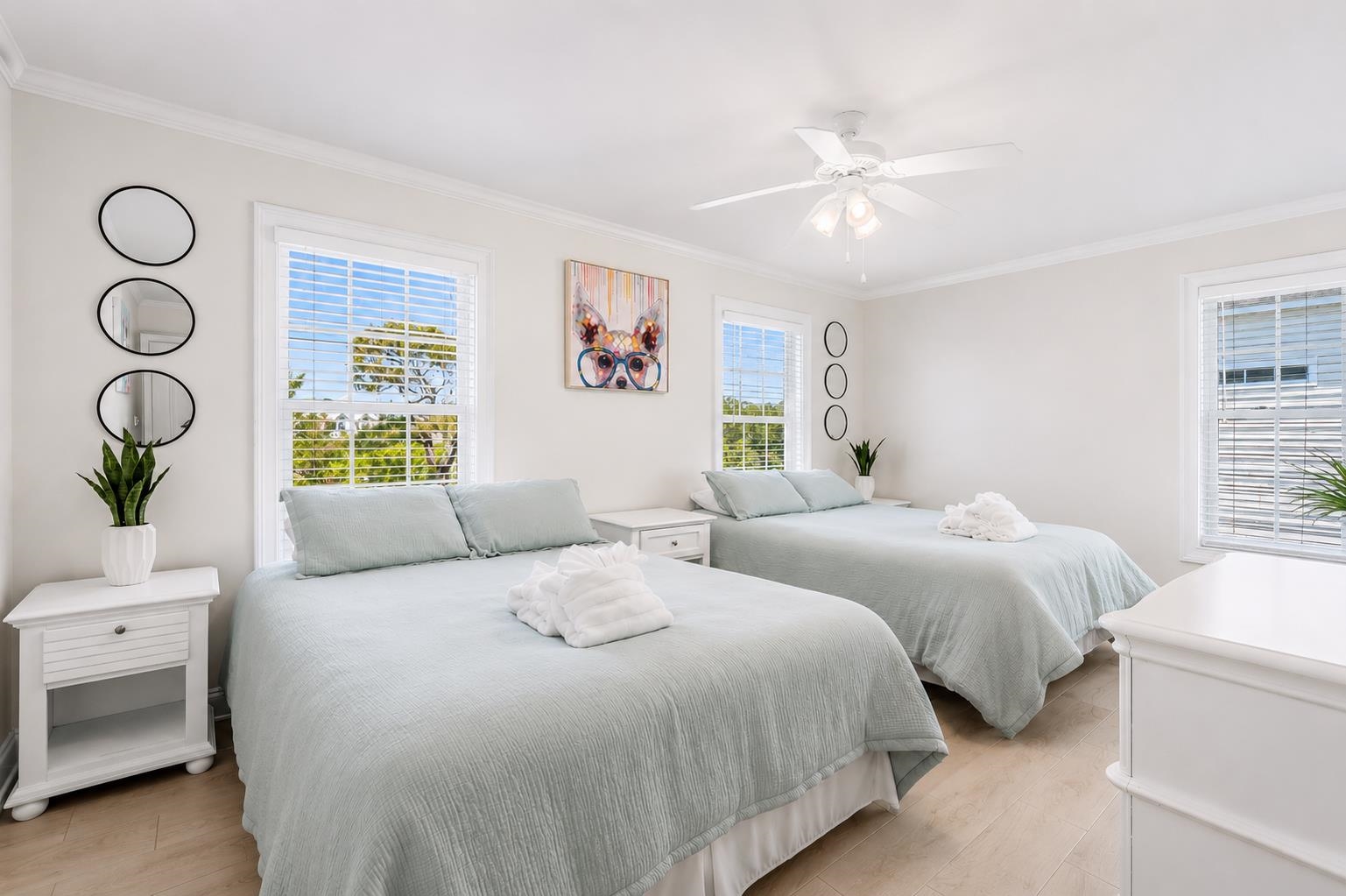 4620 Surf St. Property Photo 11
