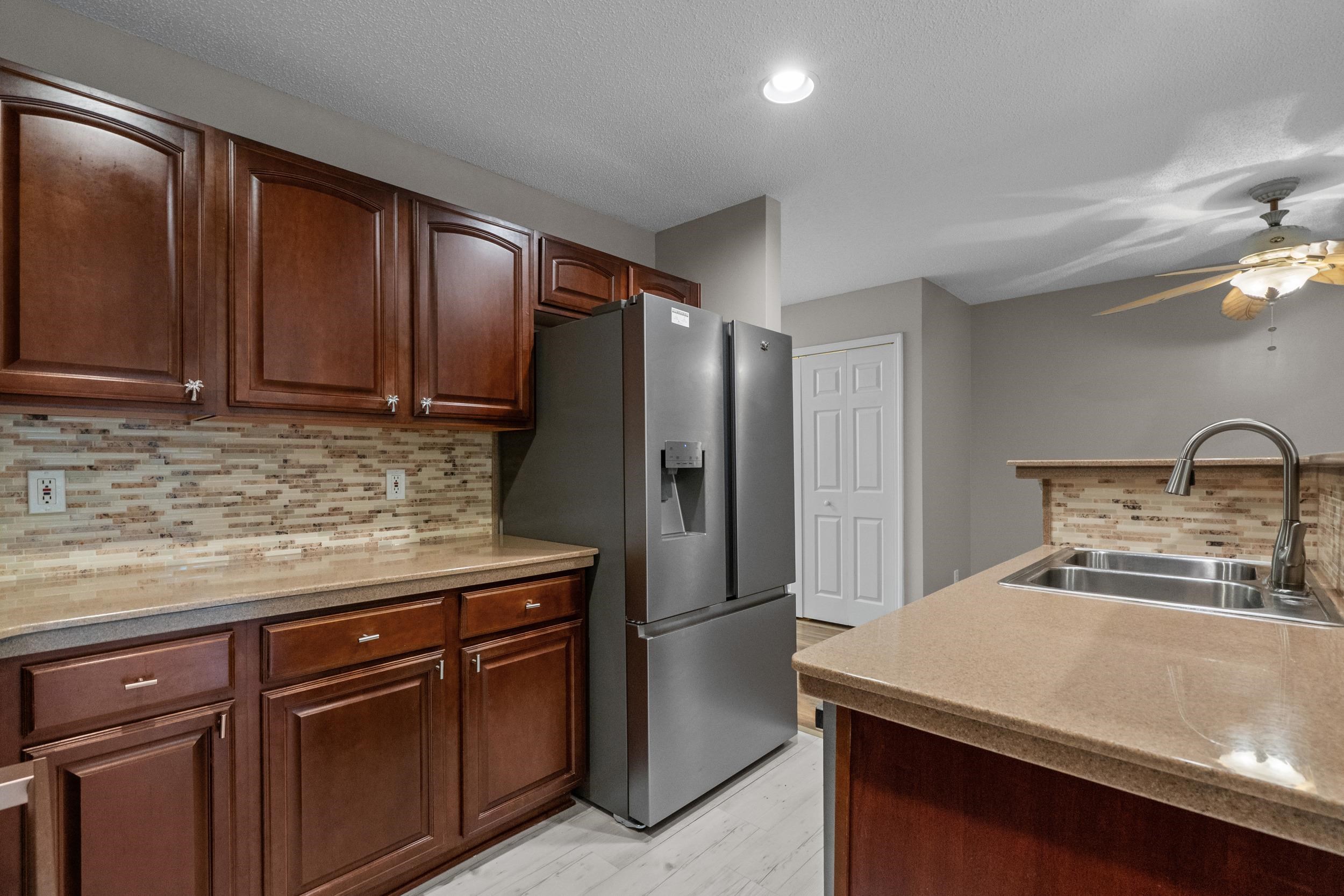 1044 Portico Loop Property Photo 7