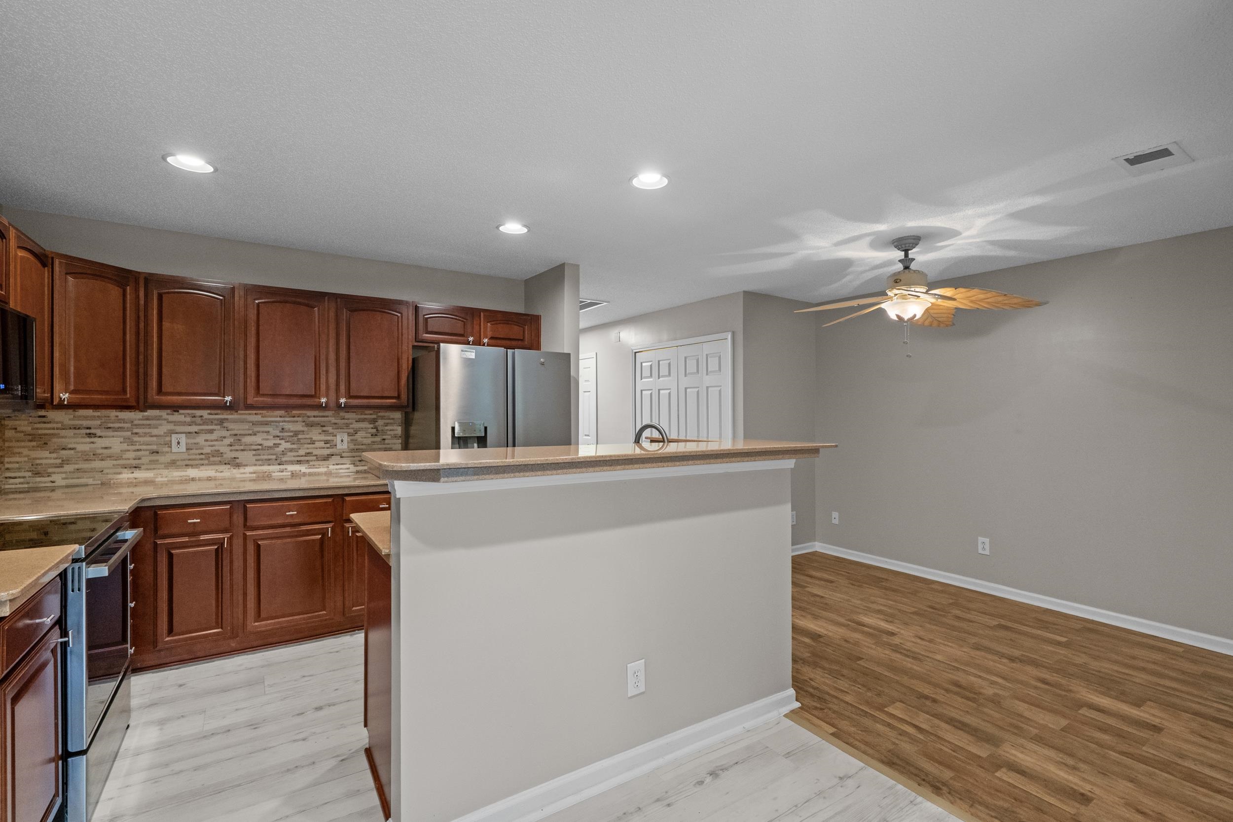 1044 Portico Loop Property Photo 12