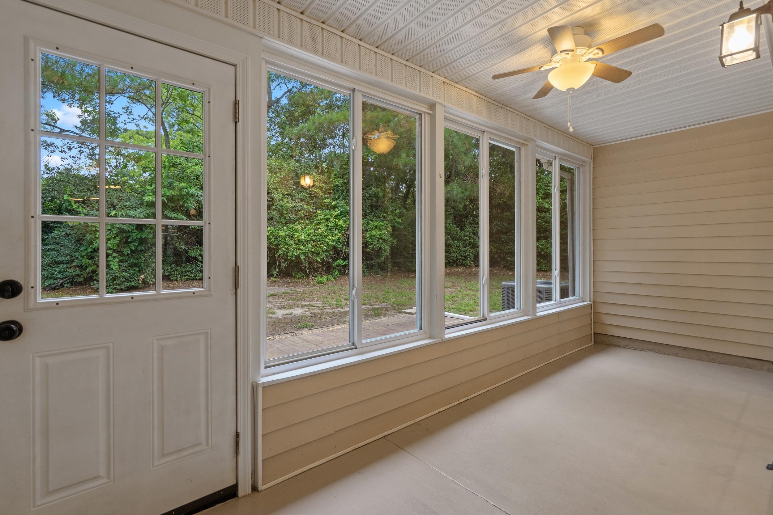 1044 Portico Loop Property Photo 20