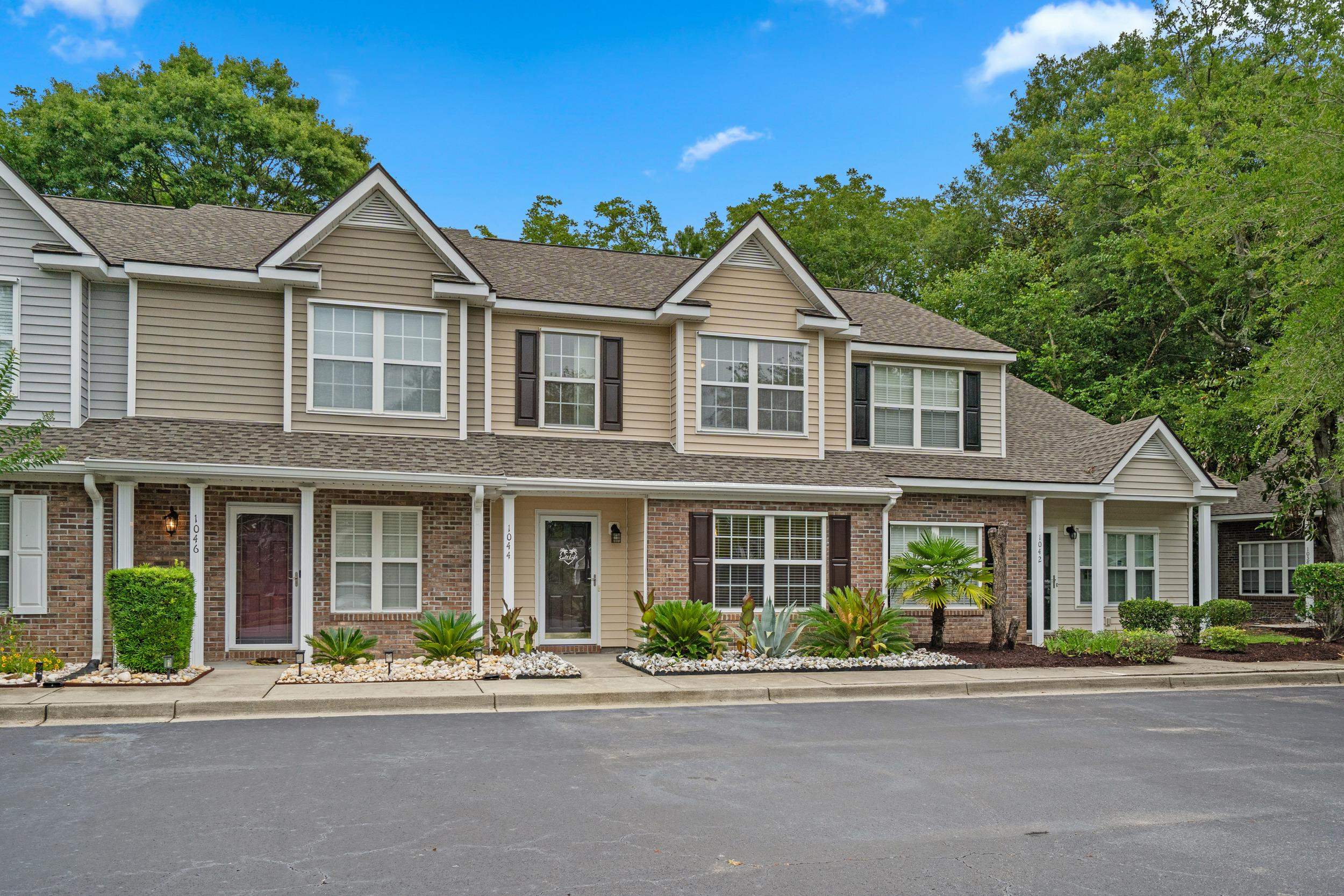 1044 Portico Loop Property Photo 37