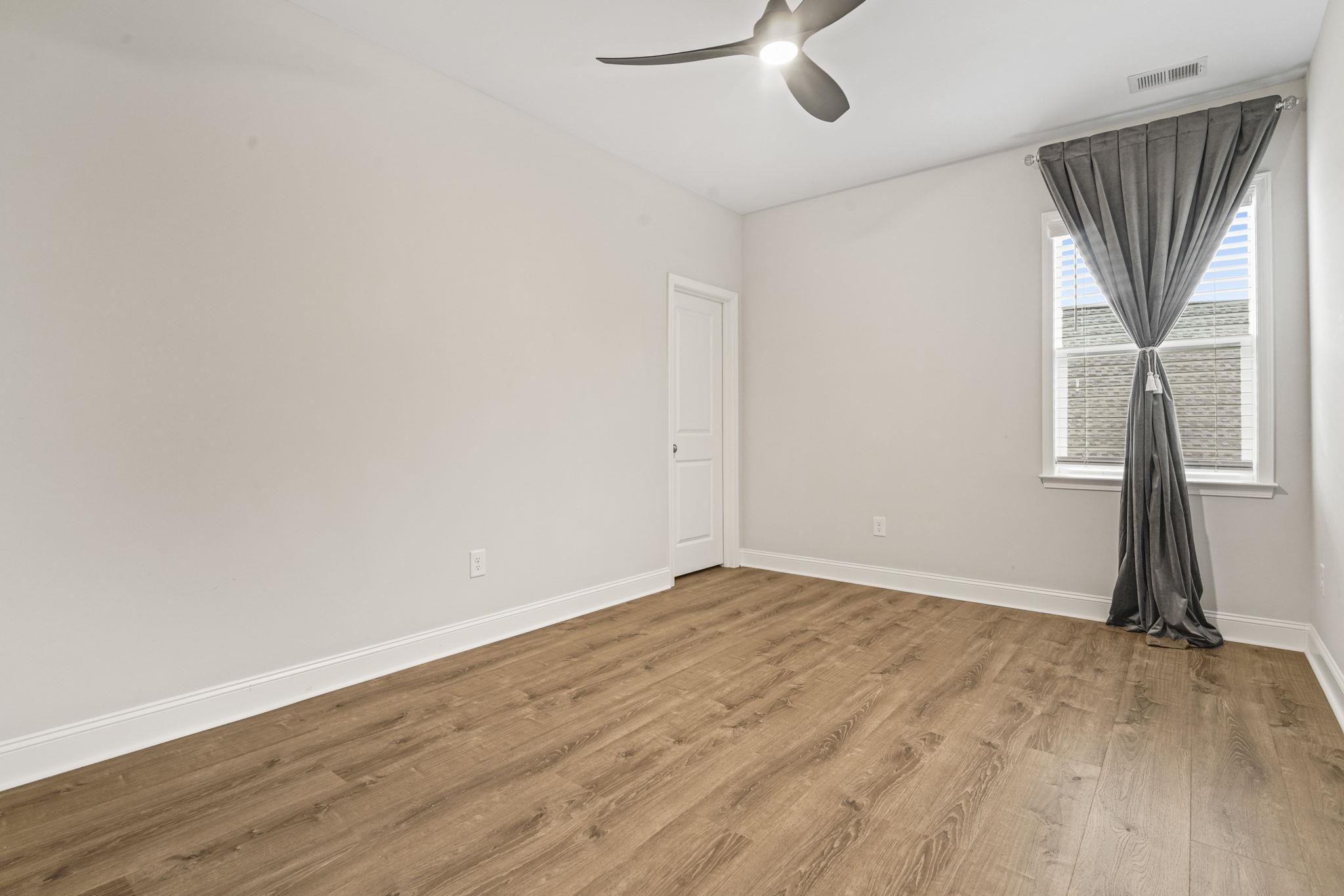 215 Delano Way Property Photo 28