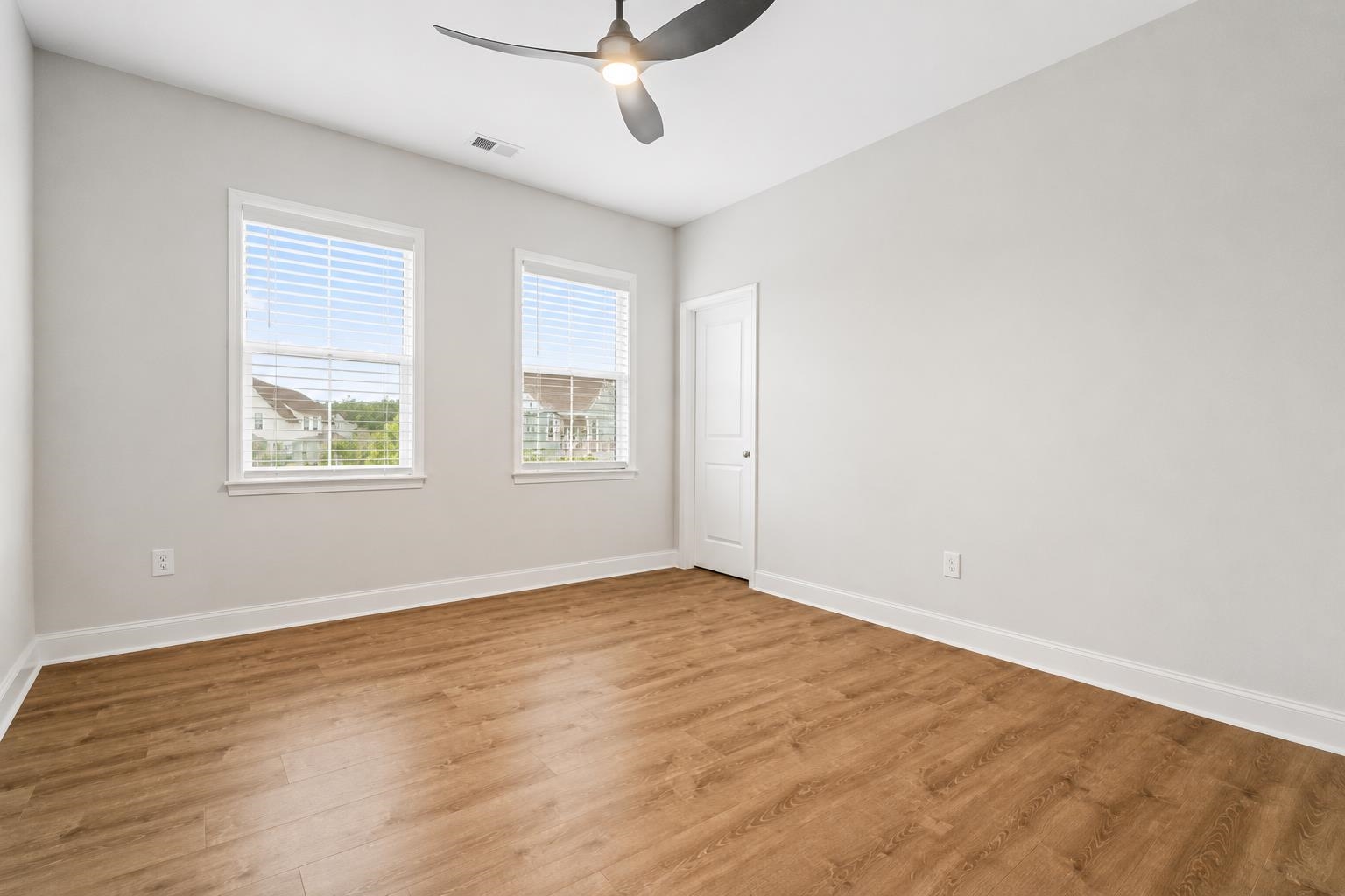 215 Delano Way Property Photo 34