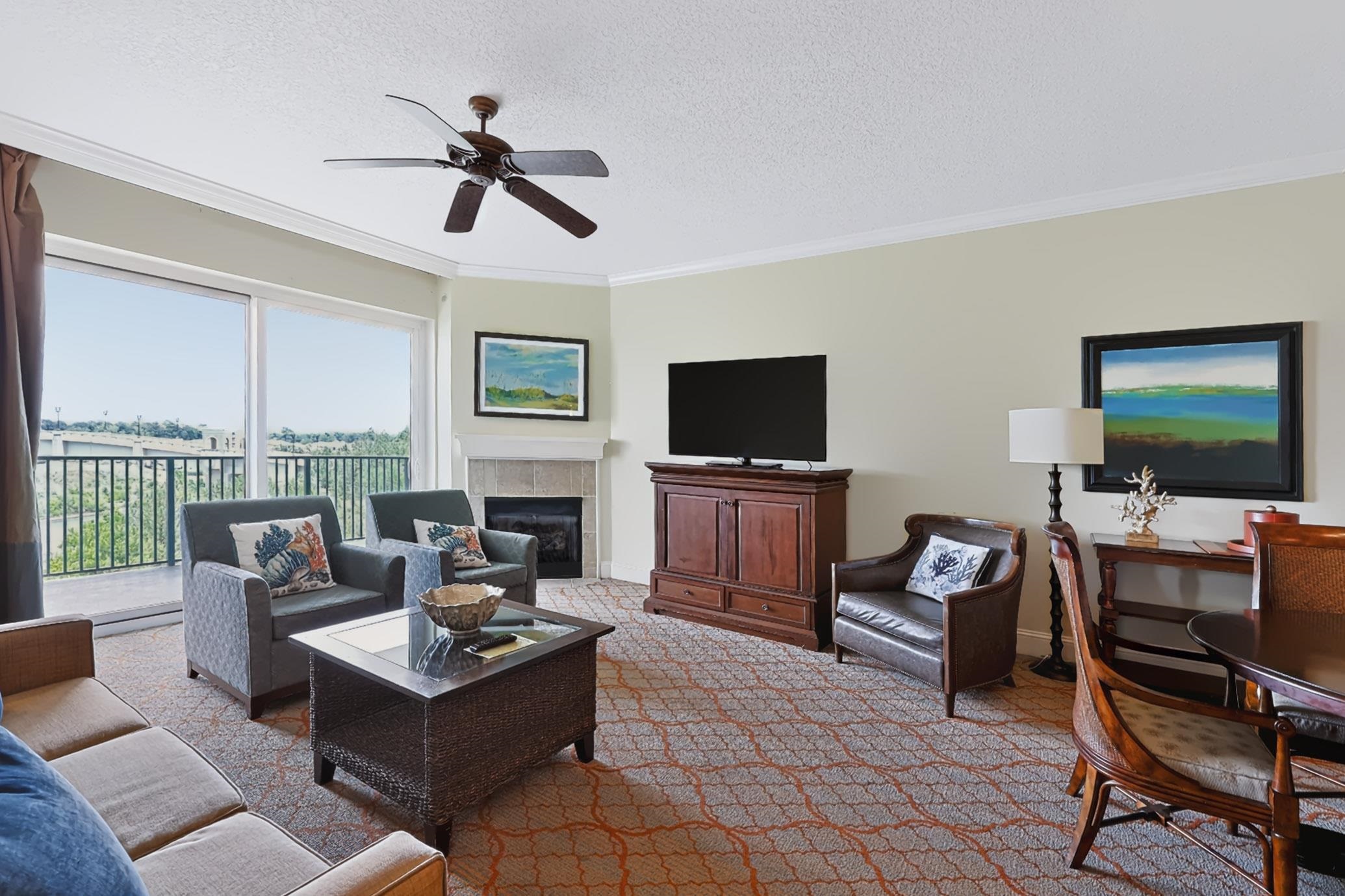 8121 Amalfi Pl. Property Photo 2
