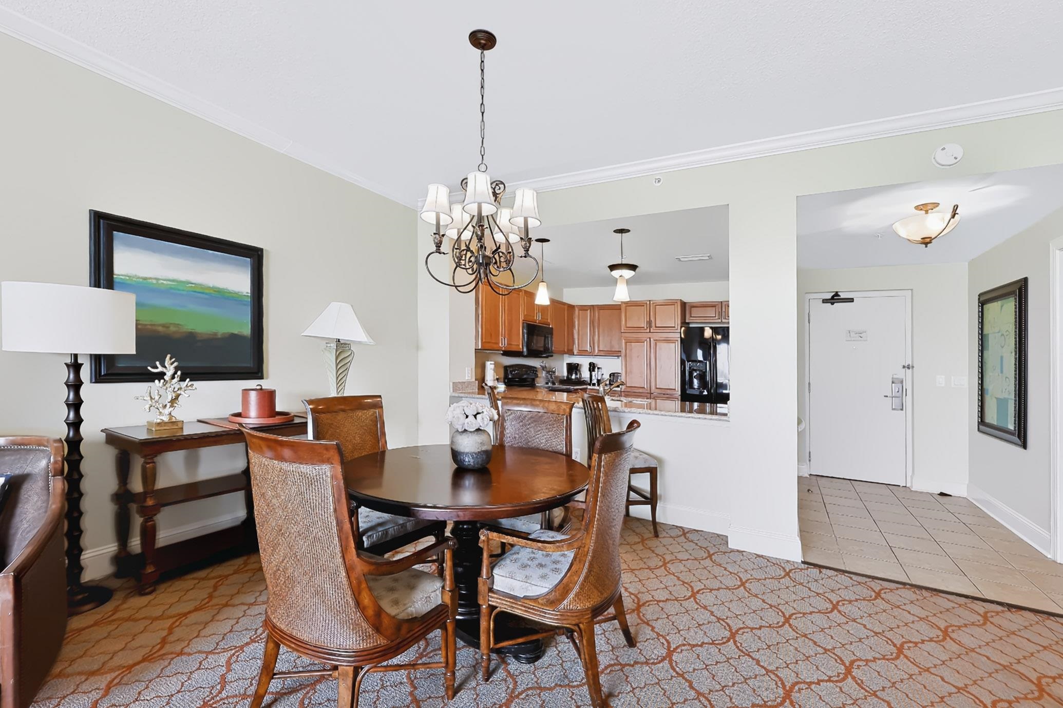 8121 Amalfi Pl. Property Photo 10
