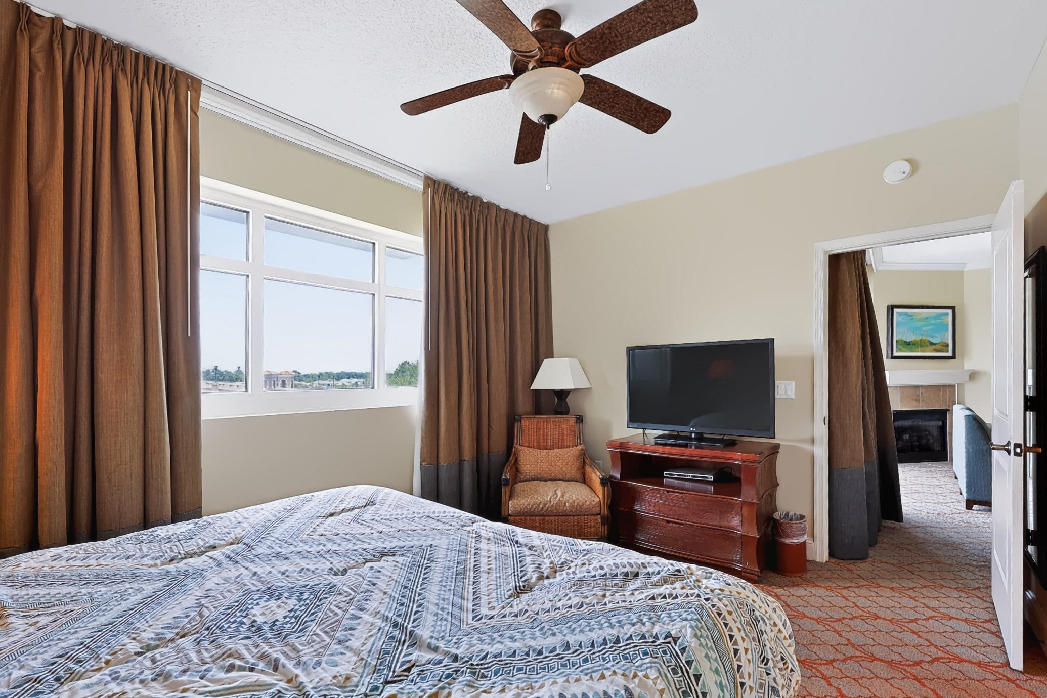 8121 Amalfi Pl. Property Photo 13