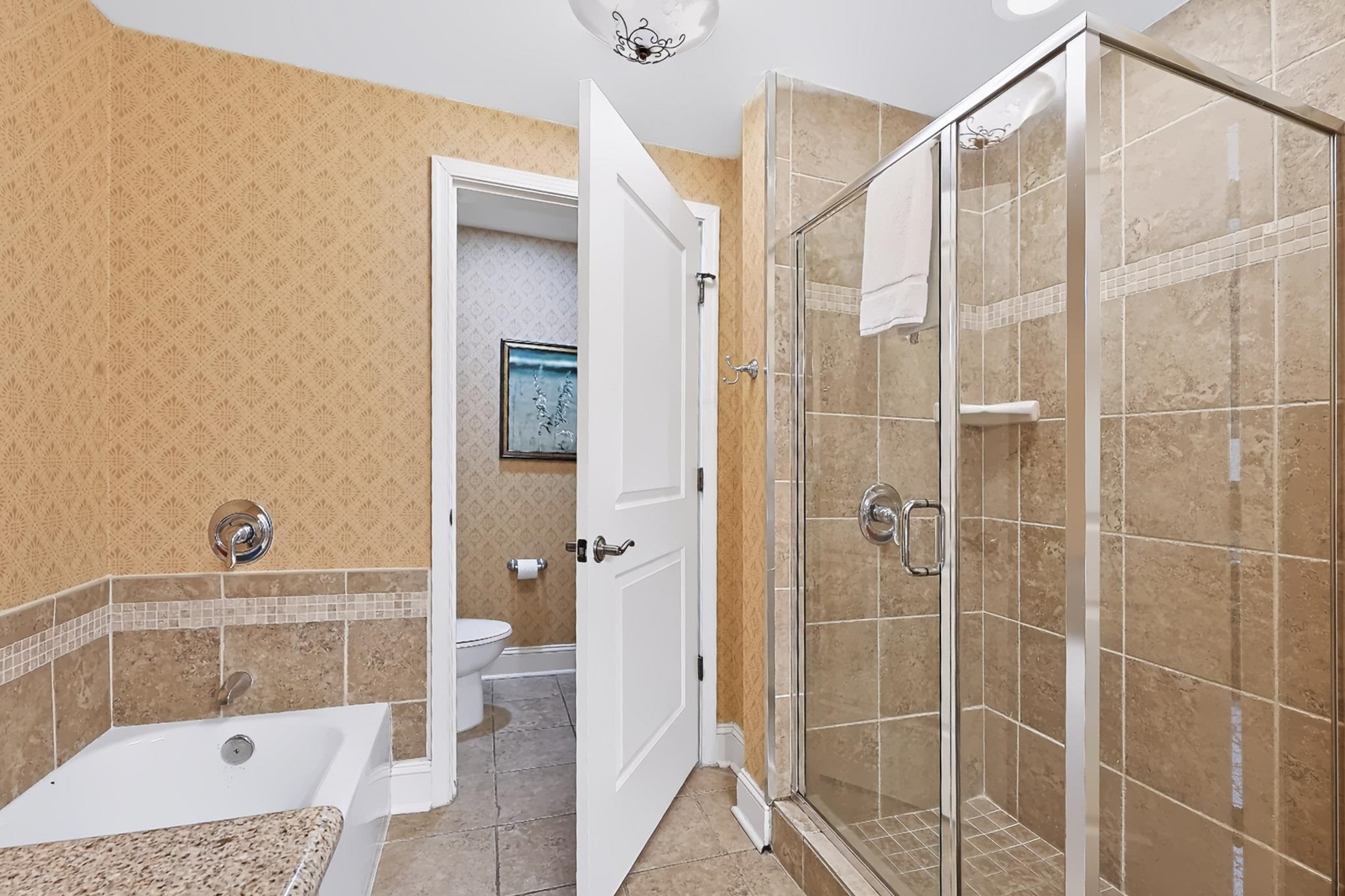 8121 Amalfi Pl. Property Photo 15