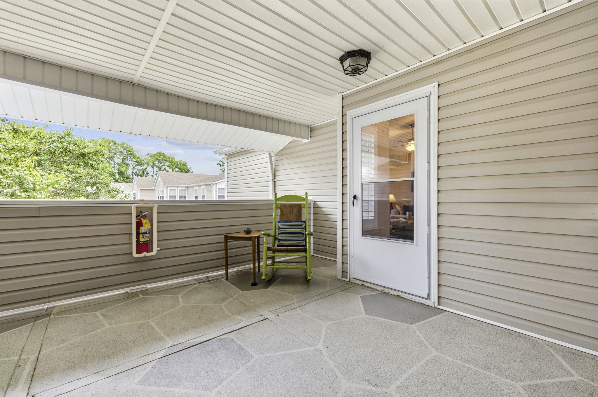 140 Spanish Oak Ct. Property Photo 3