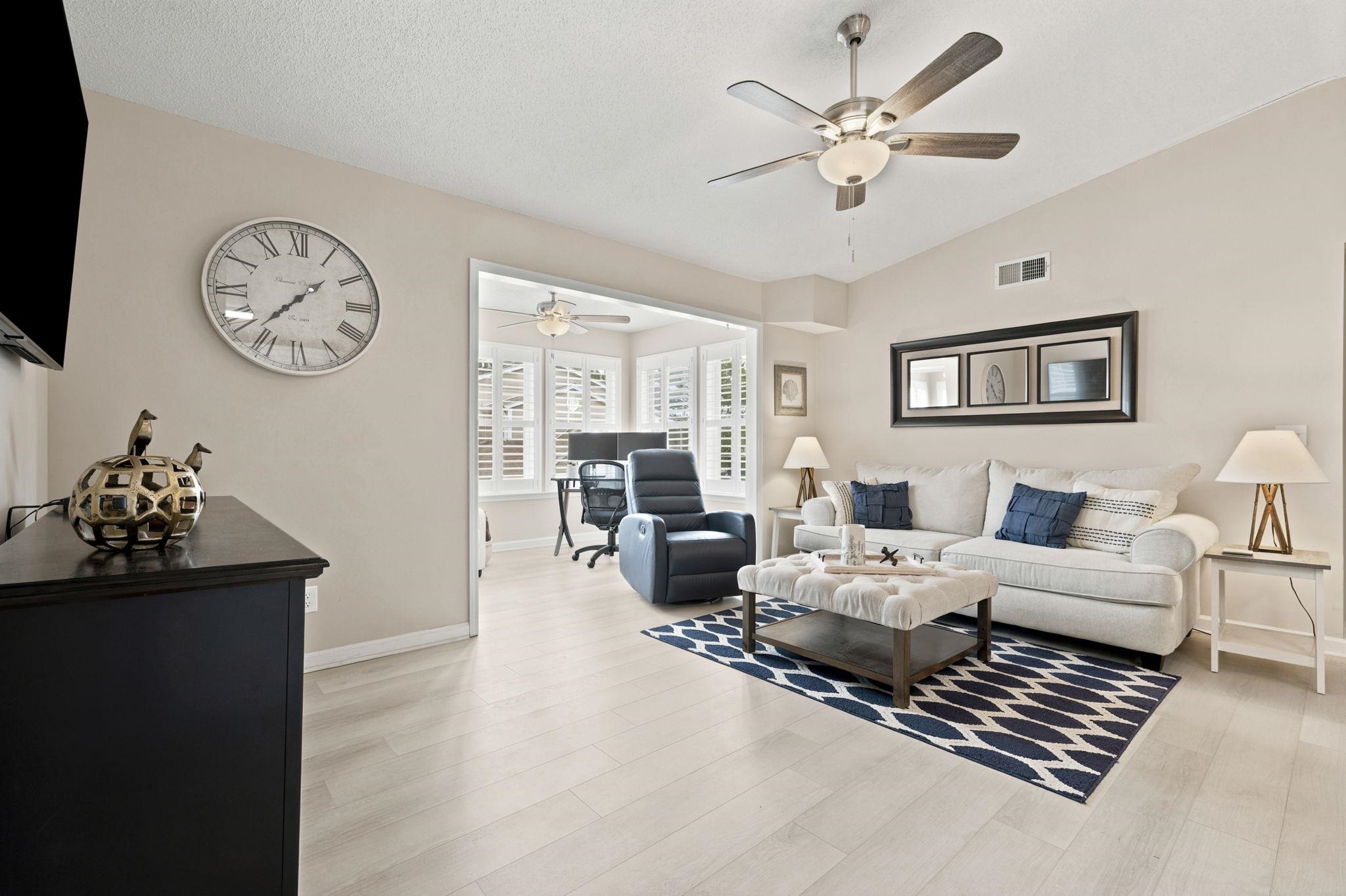 140 Spanish Oak Ct. Property Photo 4