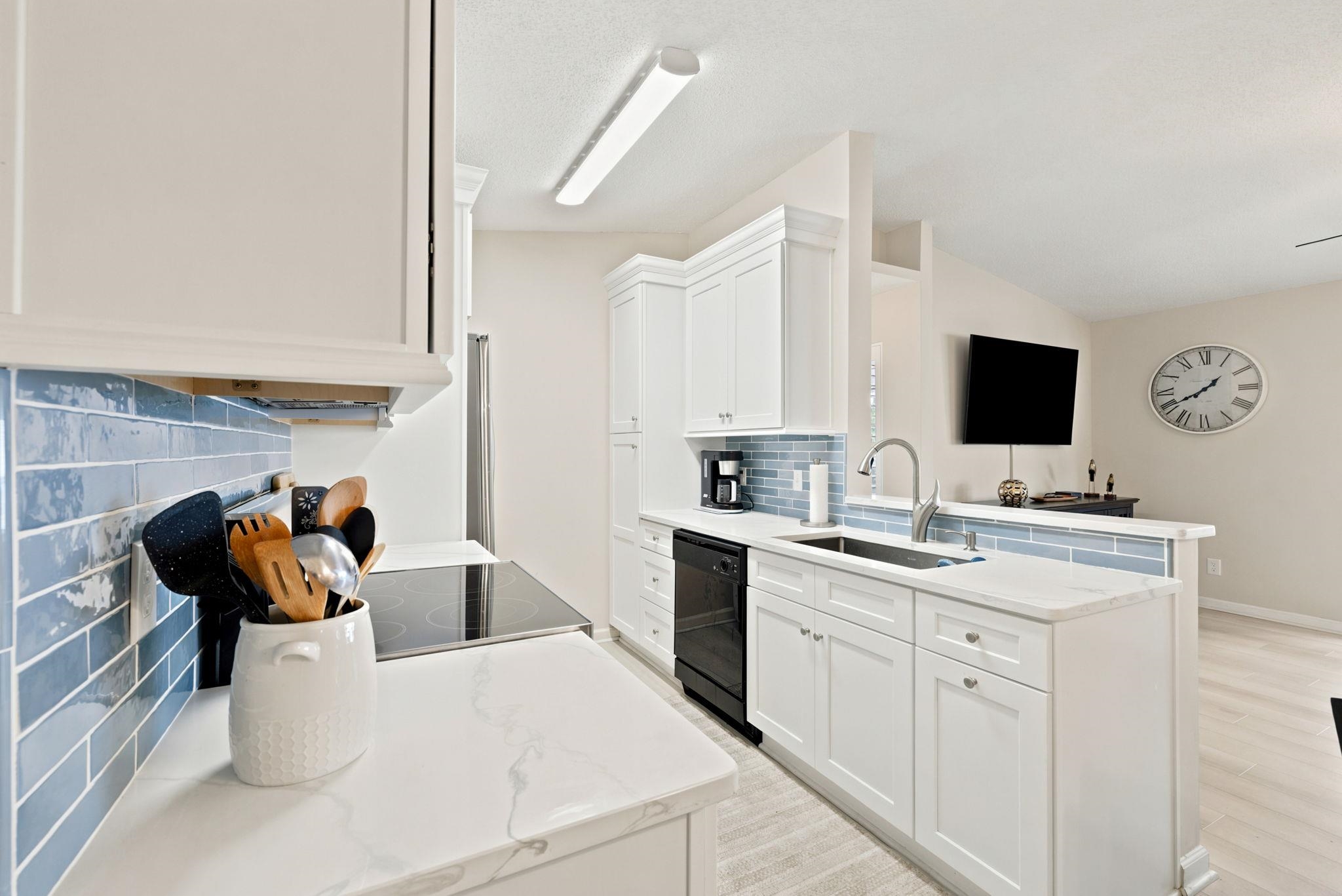140 Spanish Oak Ct. Property Photo 10