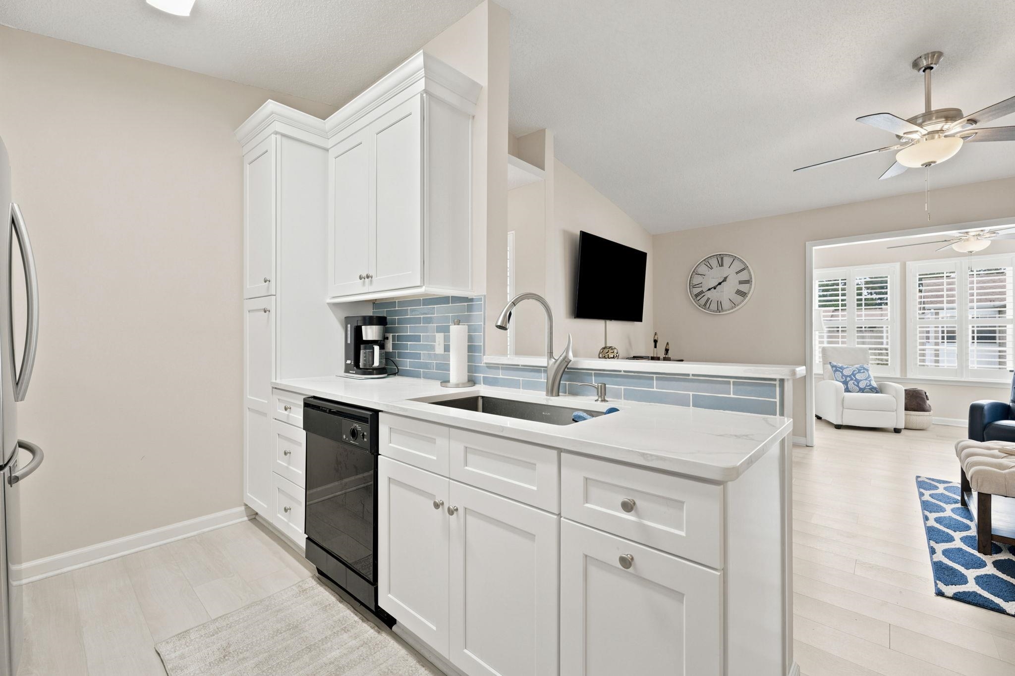 140 Spanish Oak Ct. Property Photo 13