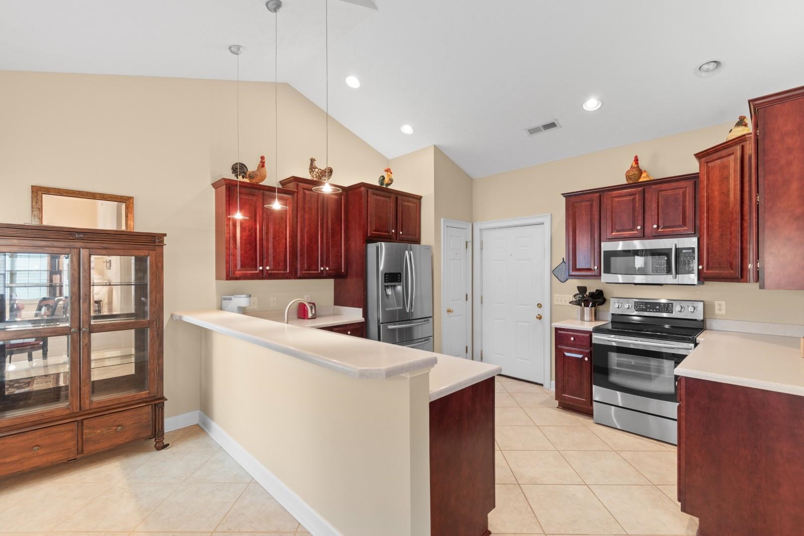 123 Ashworth Dr. Property Photo 4