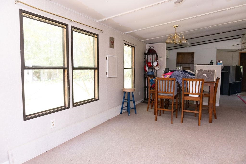 1175 Pond View Dr. Property Photo 8