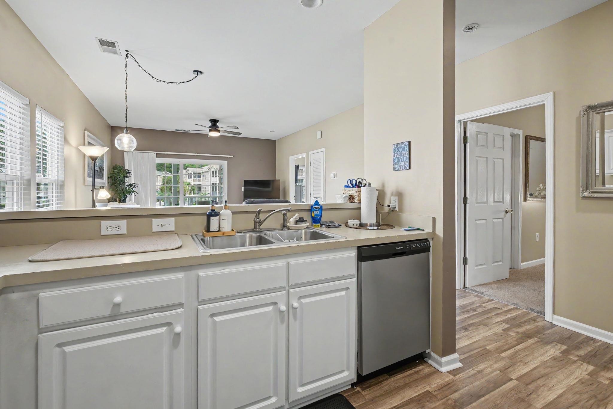 2478 Coastline Ct. Property Photo 6