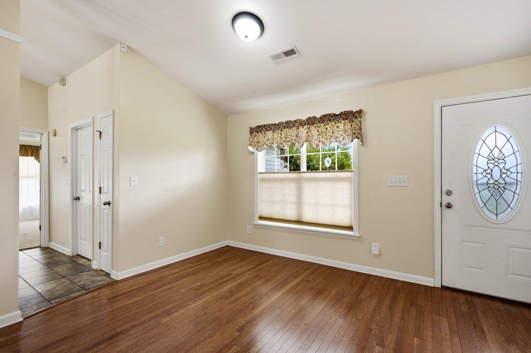 1121 Augustus Dr. Property Photo 3