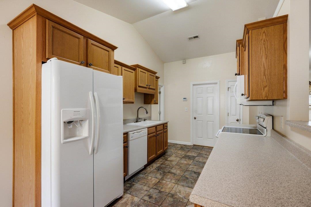 1121 Augustus Dr. Property Photo 10
