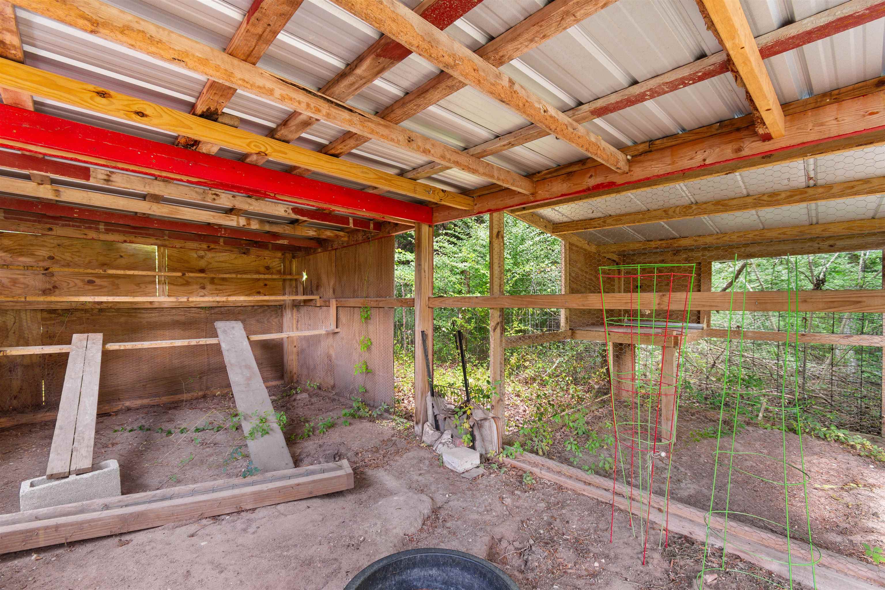 98 Wolf Dr. Property Photo 29