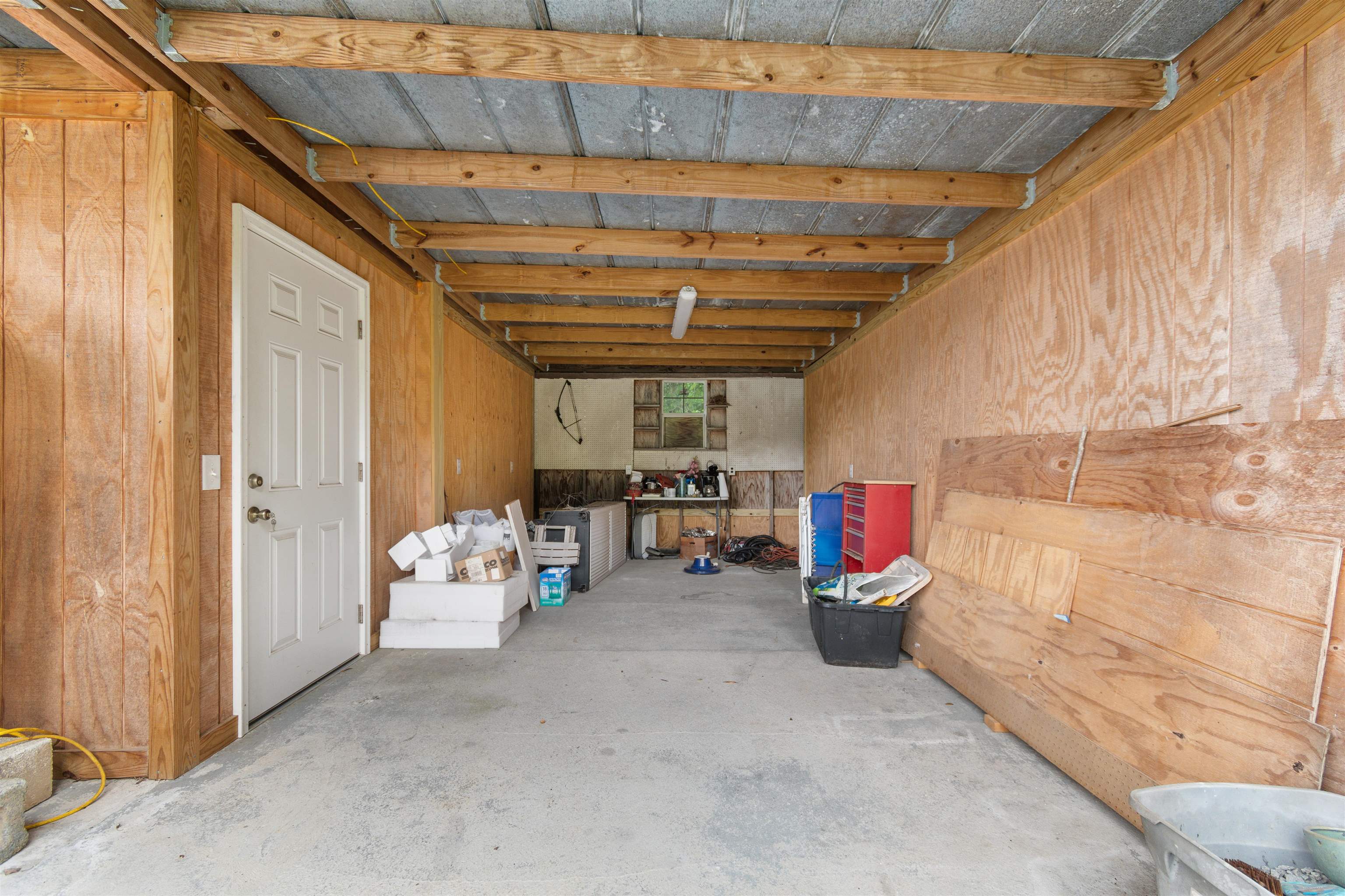 98 Wolf Dr. Property Photo 33