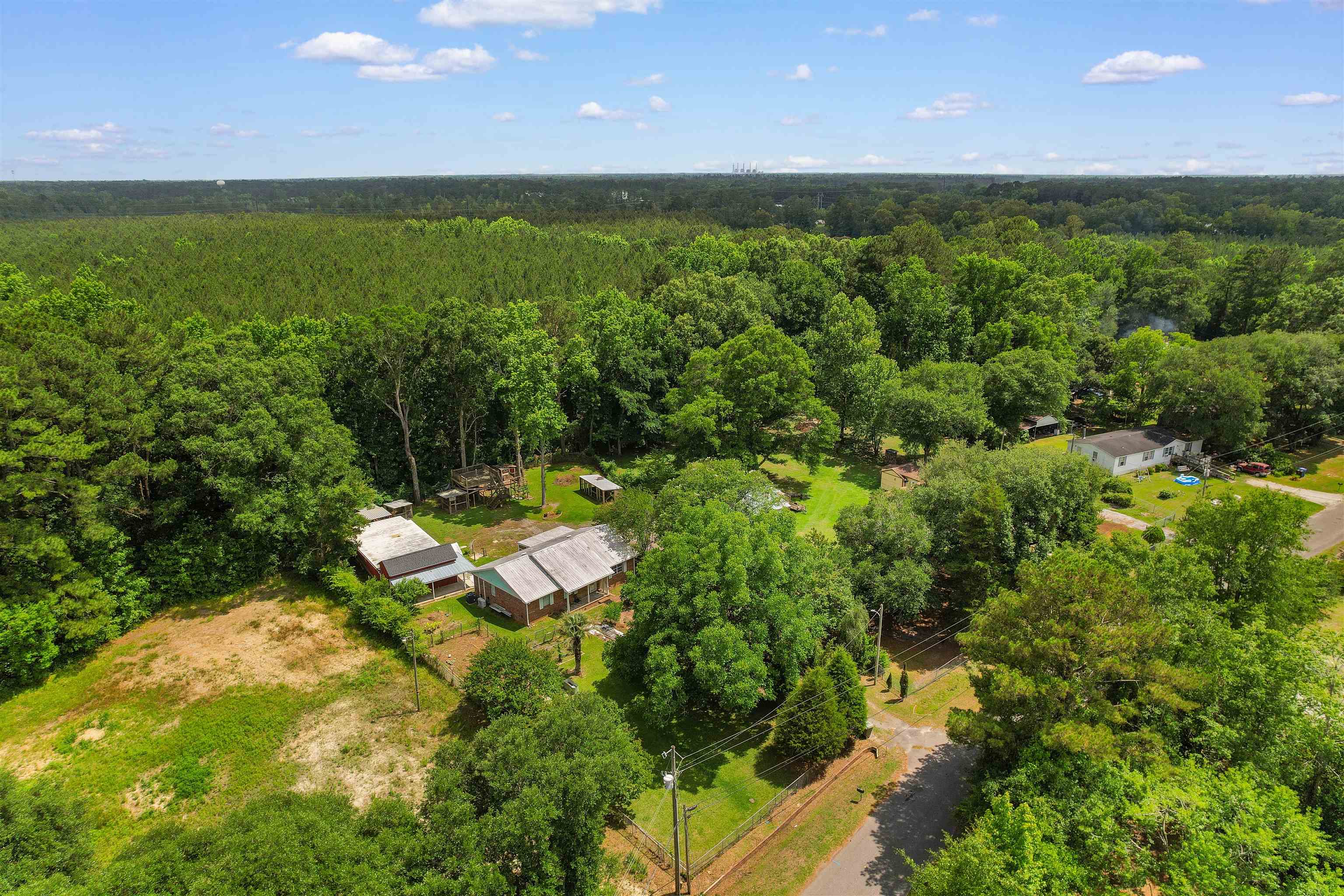 98 Wolf Dr. Property Photo 39