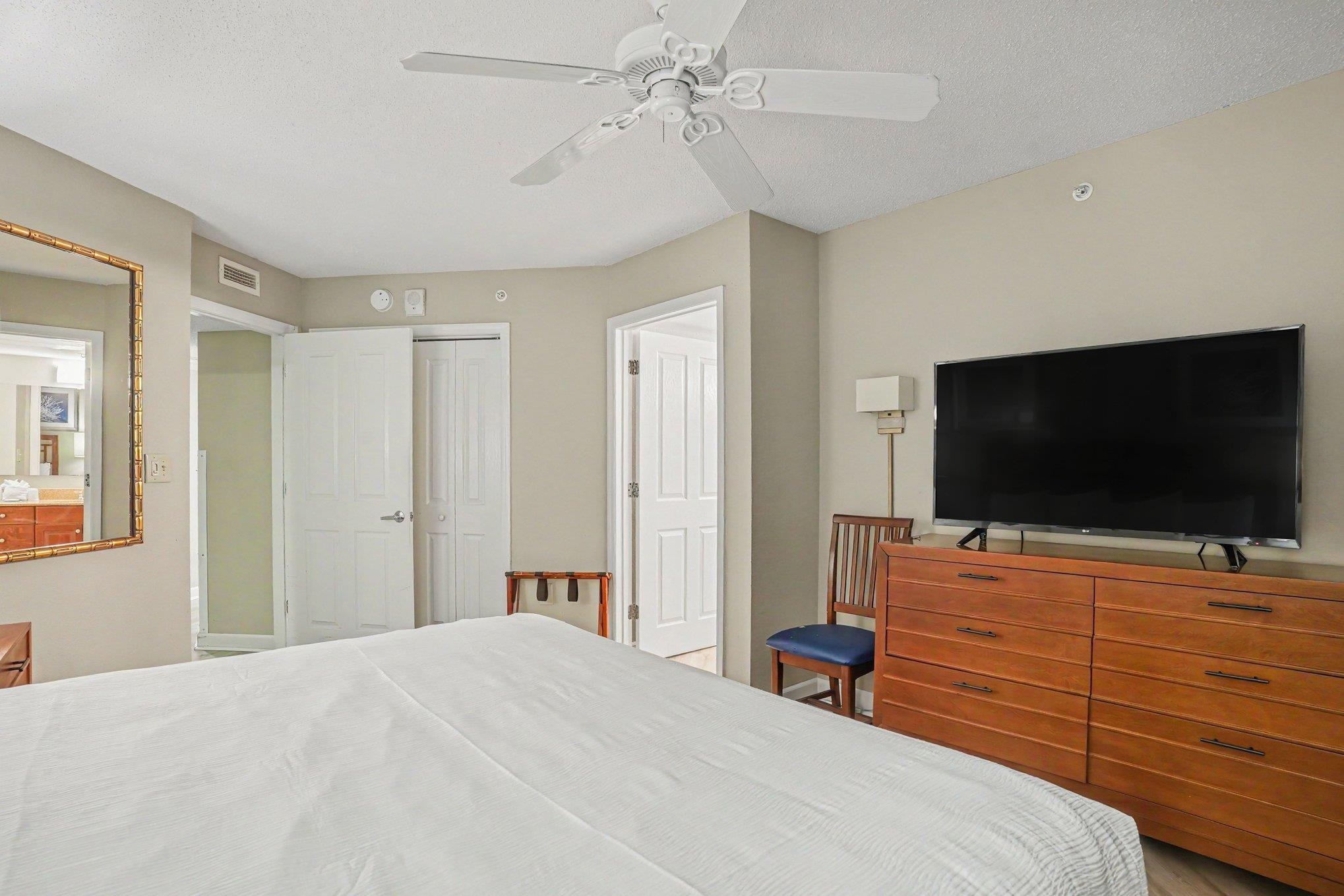 5200 N Ocean Blvd. Property Photo 12