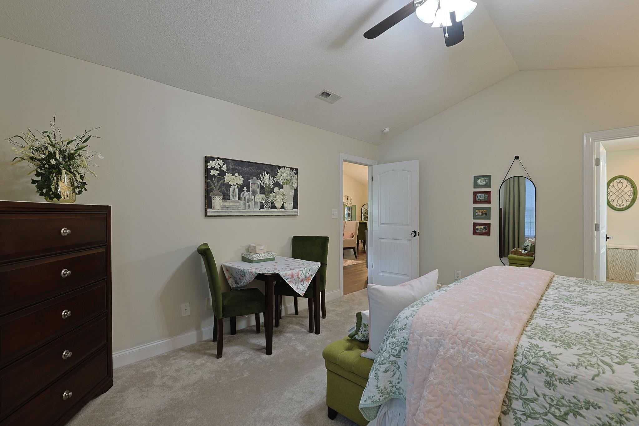 469 Oakham Dr. Property Photo 13