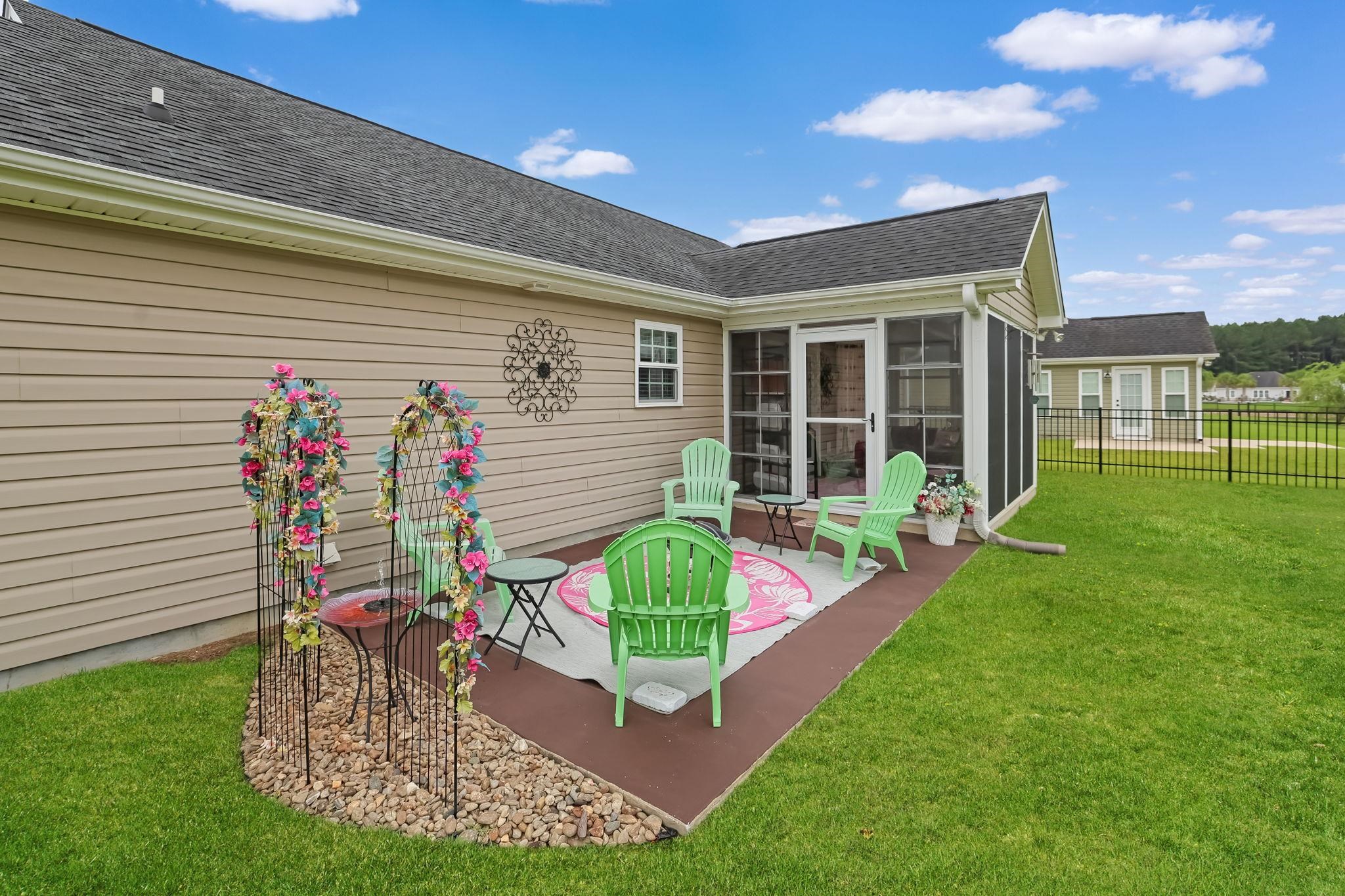 469 Oakham Dr. Property Photo 26