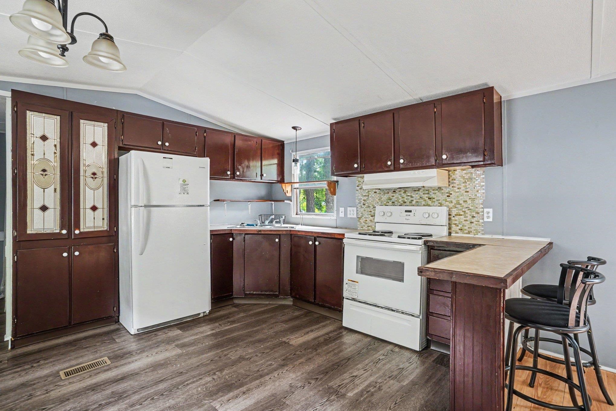 1017 Franks Ln. Property Photo 5
