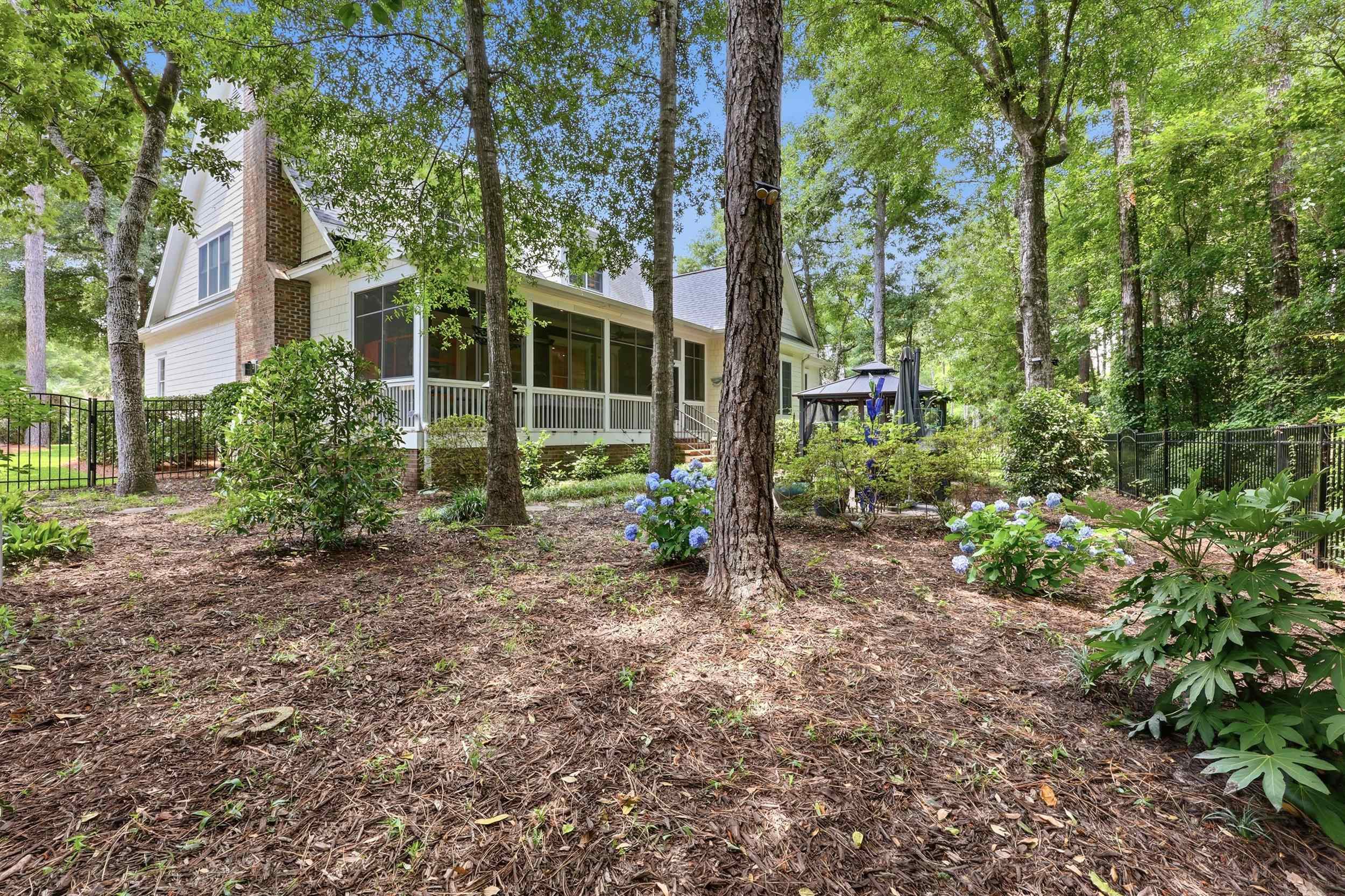 98 Hunters Oak Ct. Property Photo 34