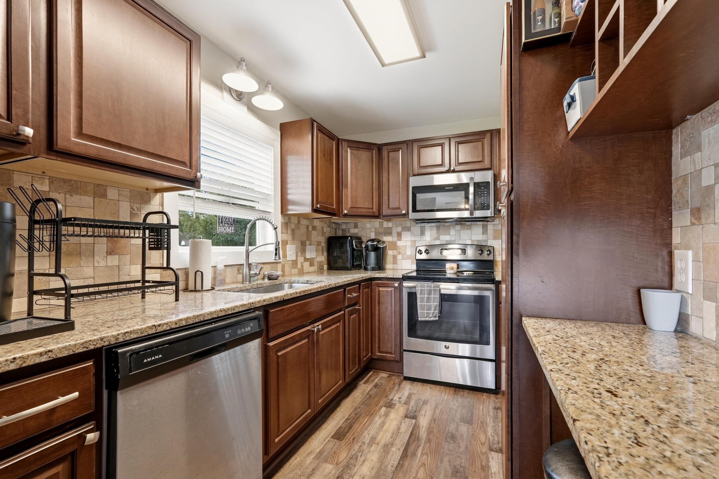 522 Lake Park Dr. Property Photo 11