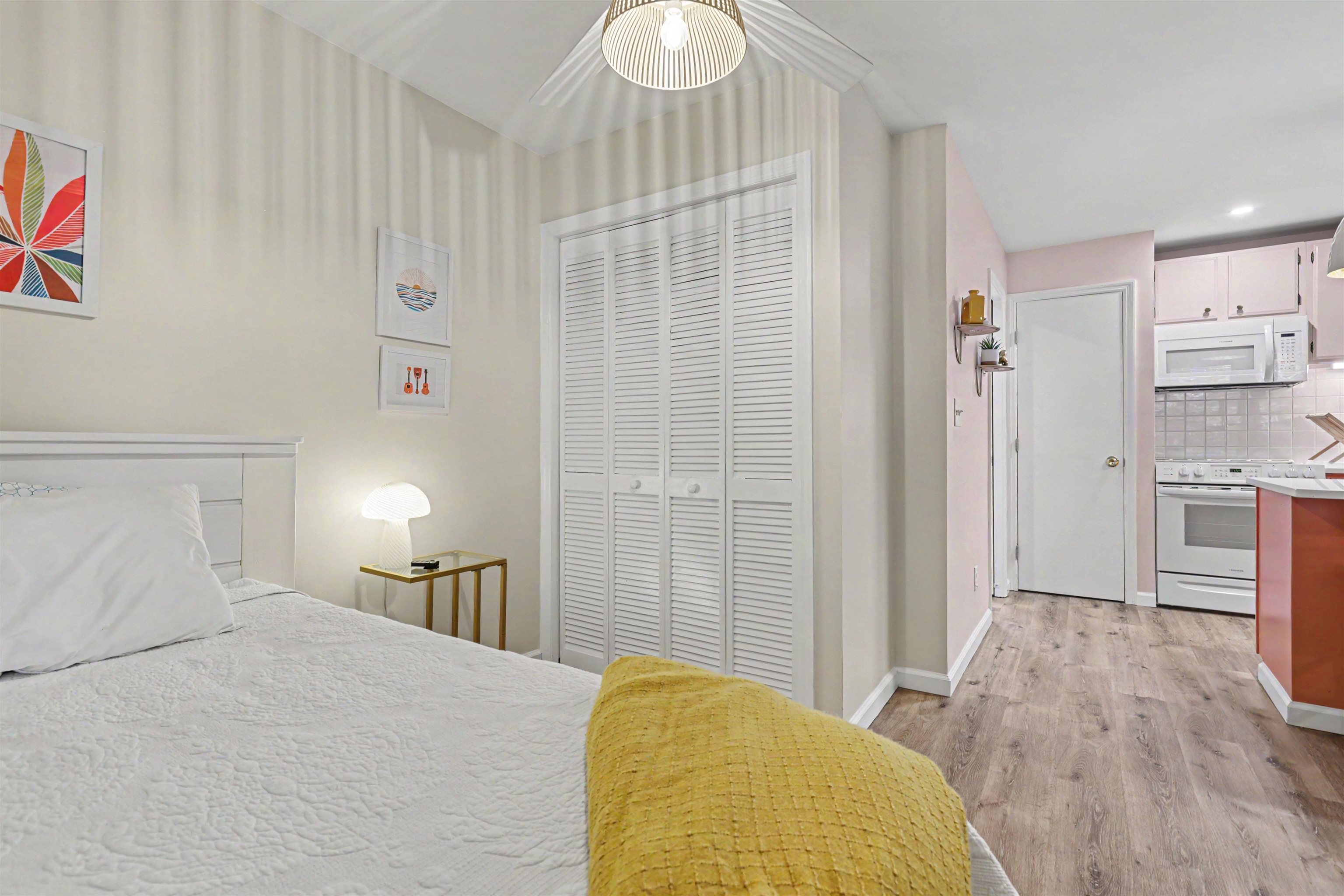 4516 Seaview St. Property Photo 17