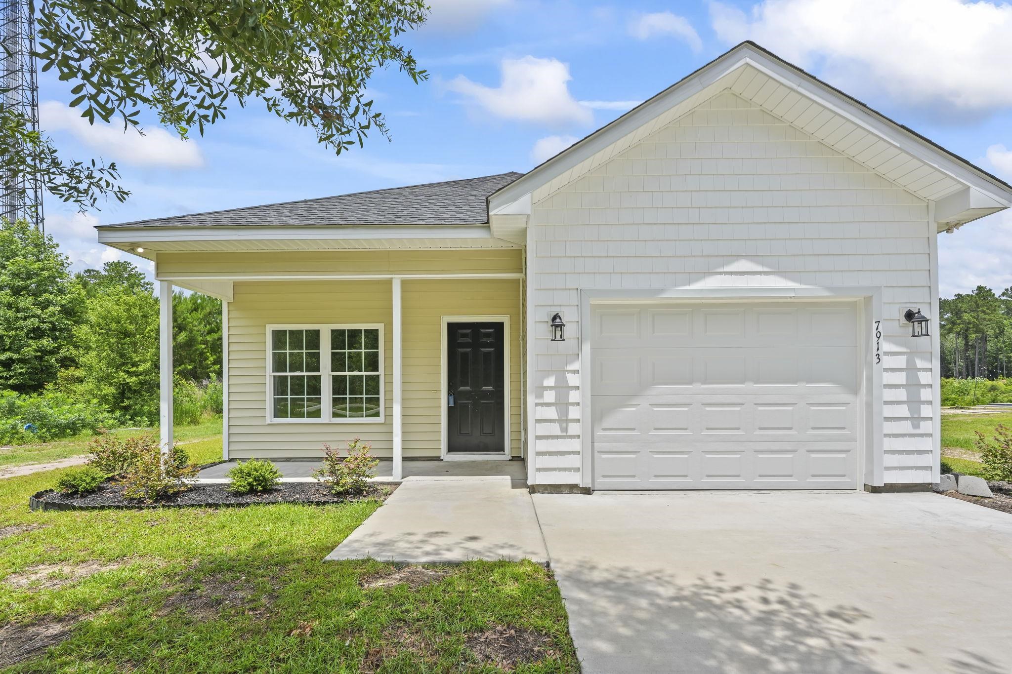 7913 E Highway 19 Property Photo 1