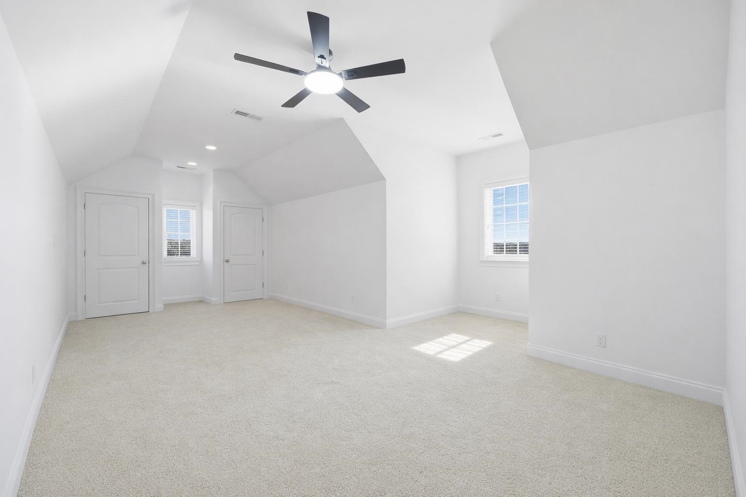 1019 Bluffview Dr. Property Photo 21