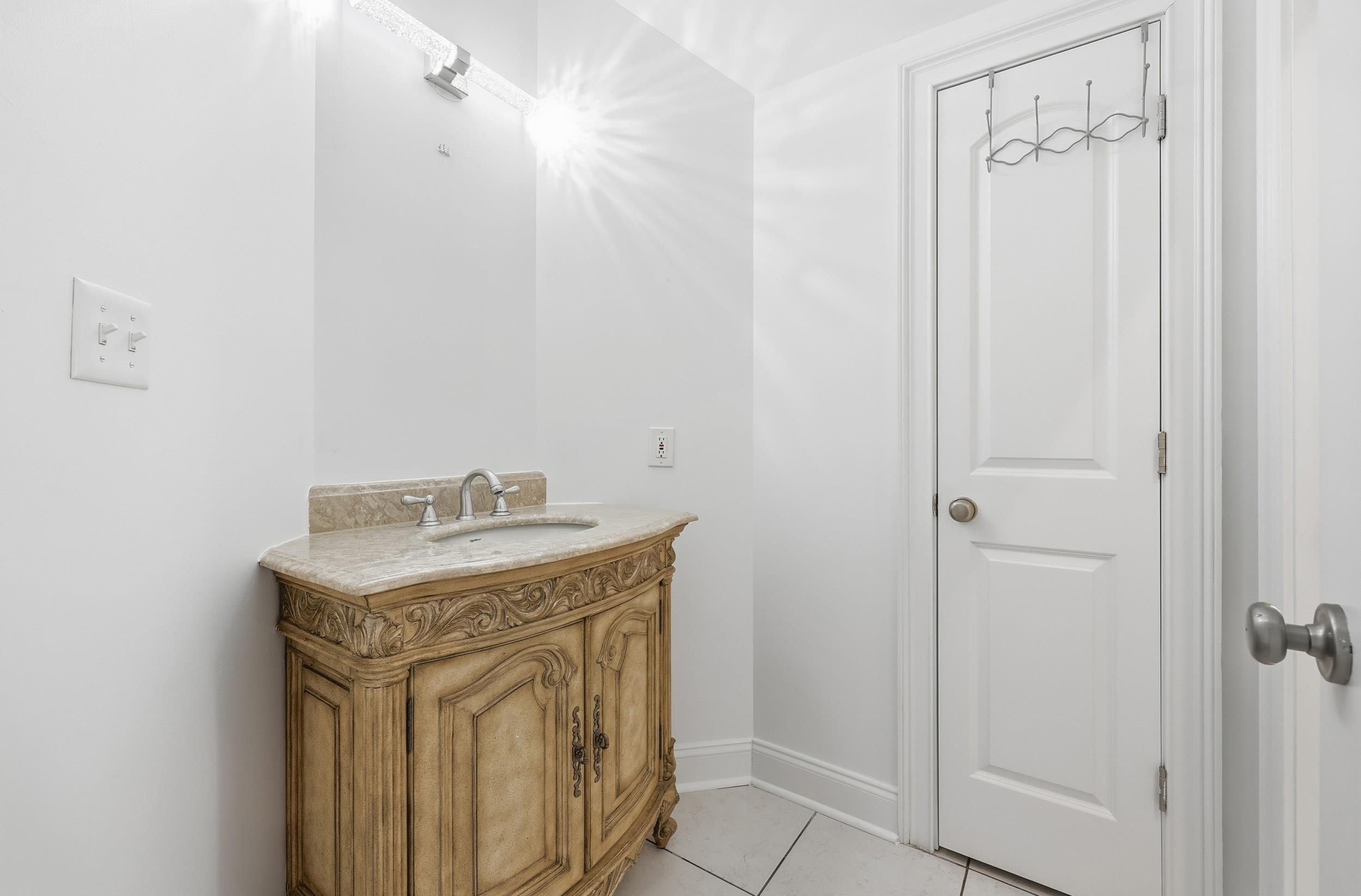 1019 Bluffview Dr. Property Photo 23