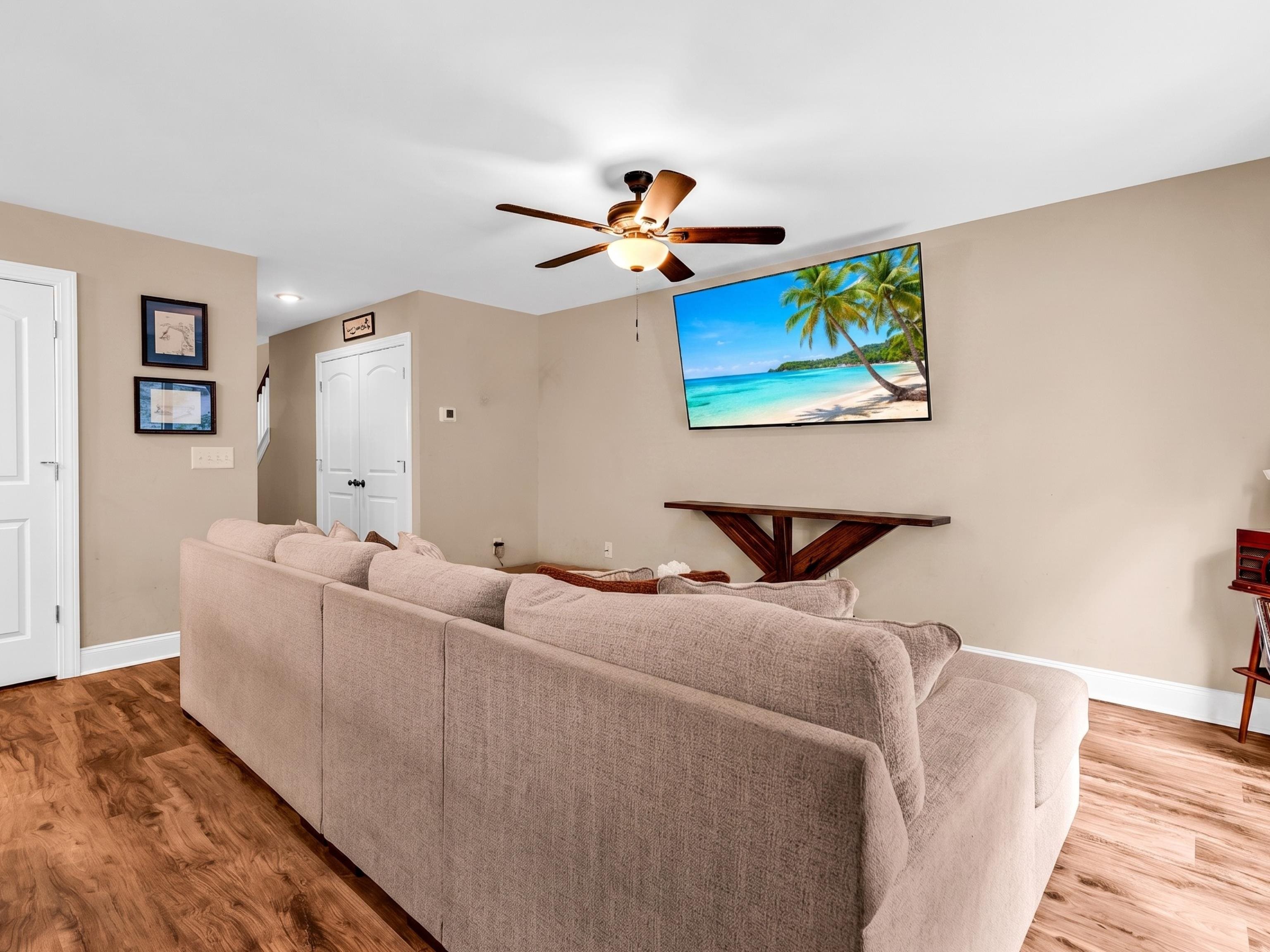 581 Bend Ave. Property Photo 10