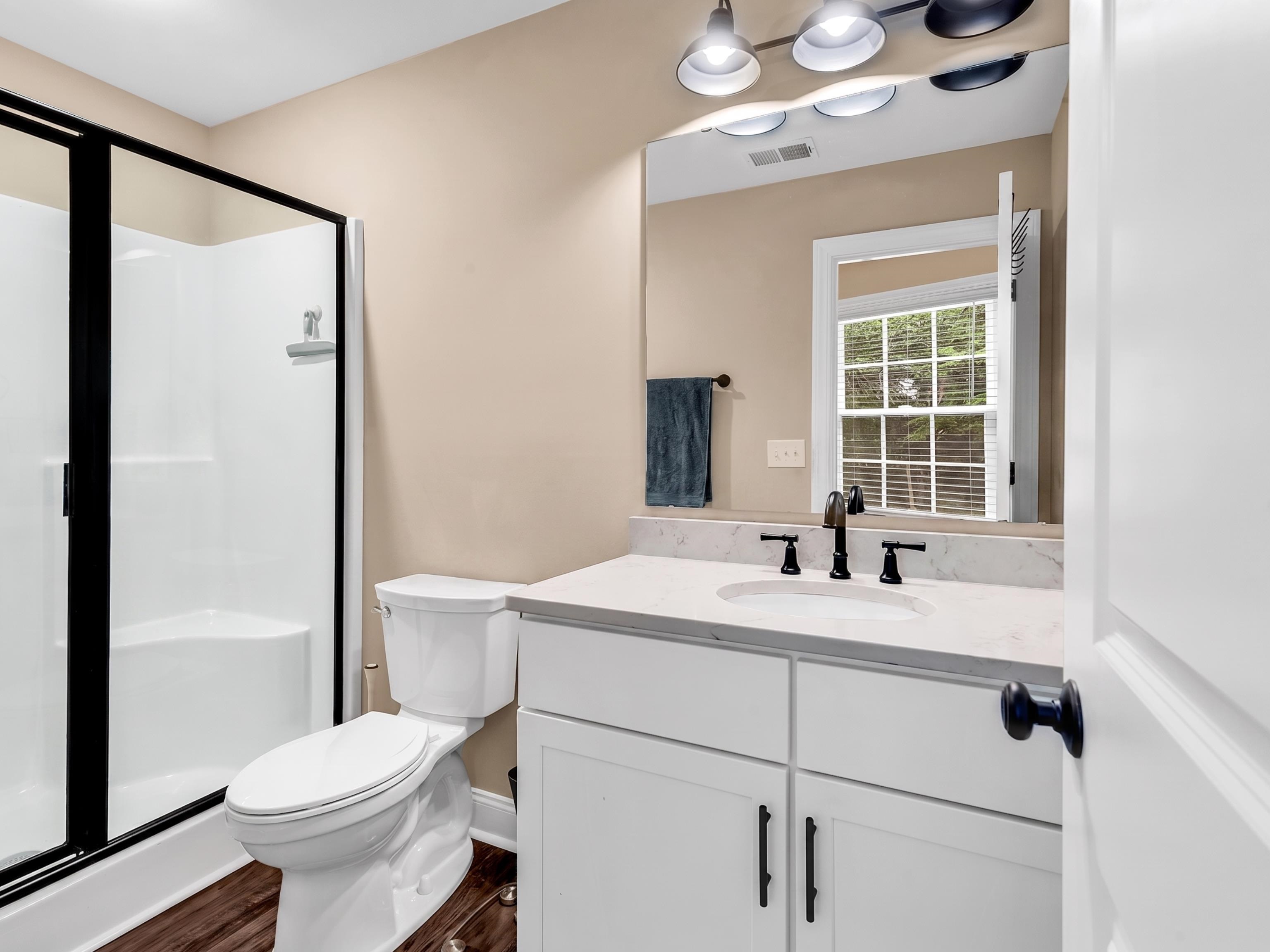 581 Bend Ave. Property Photo 15
