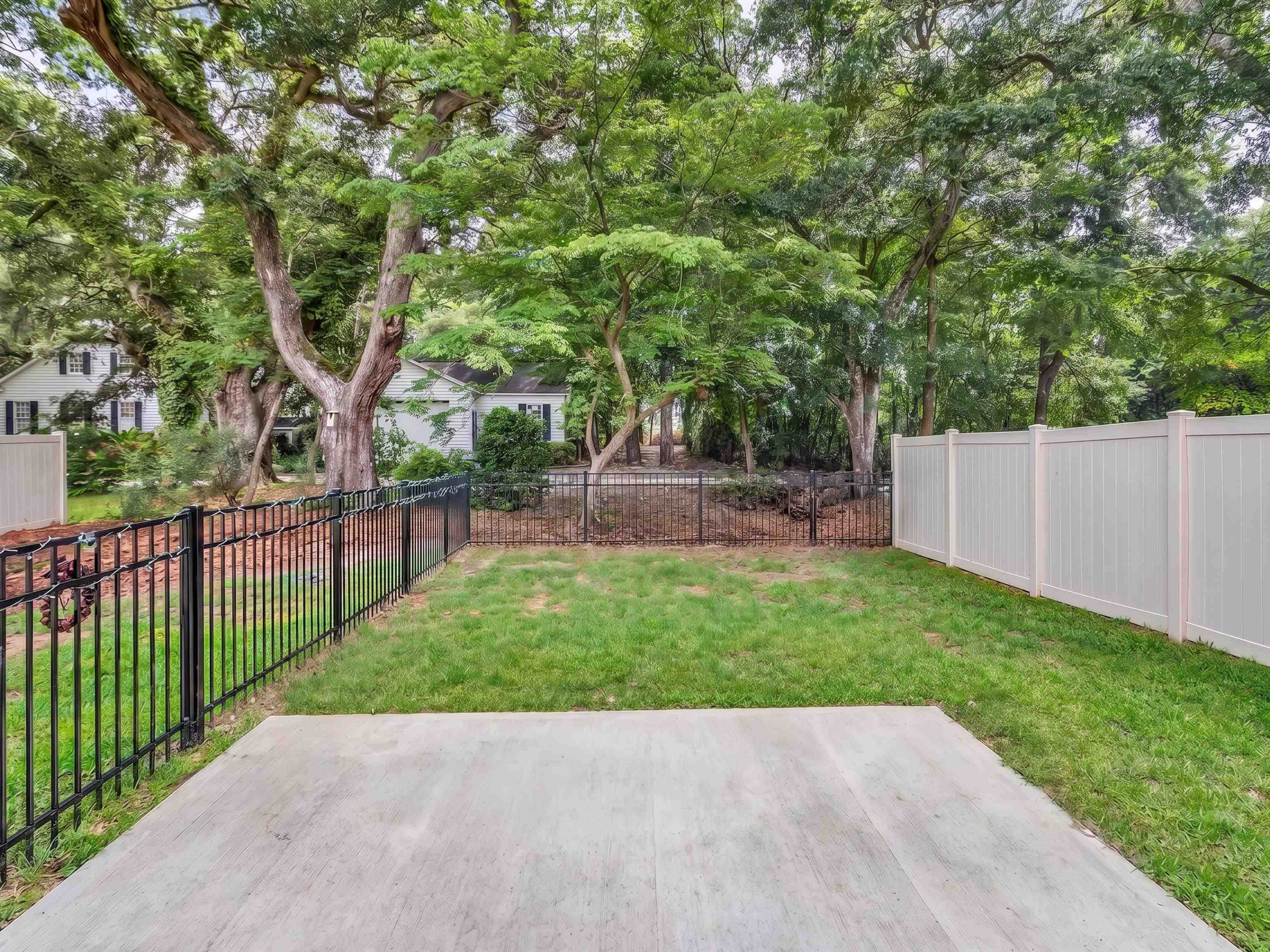 581 Bend Ave. Property Photo 21