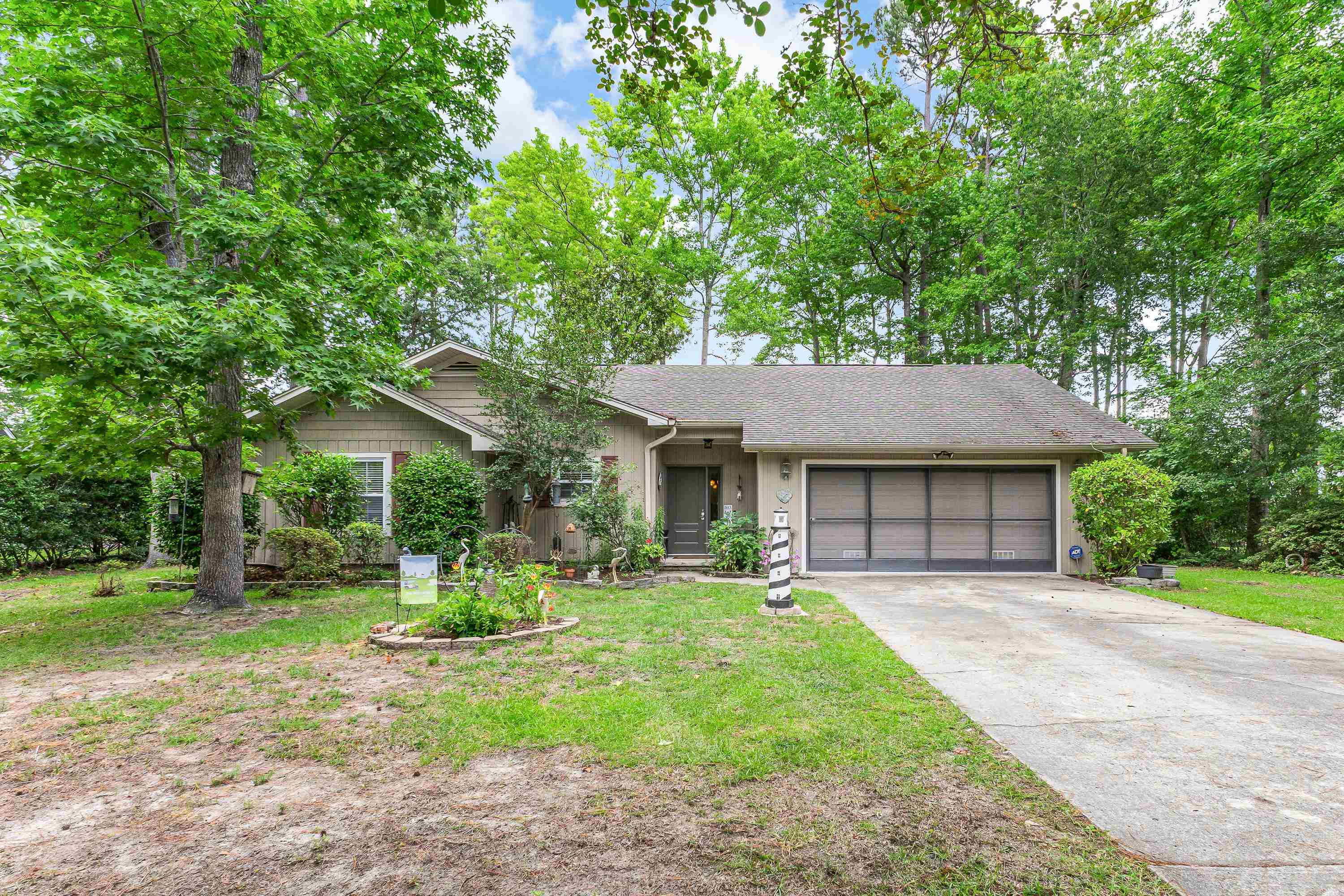 5 Topsail Ct. Property Photo 1