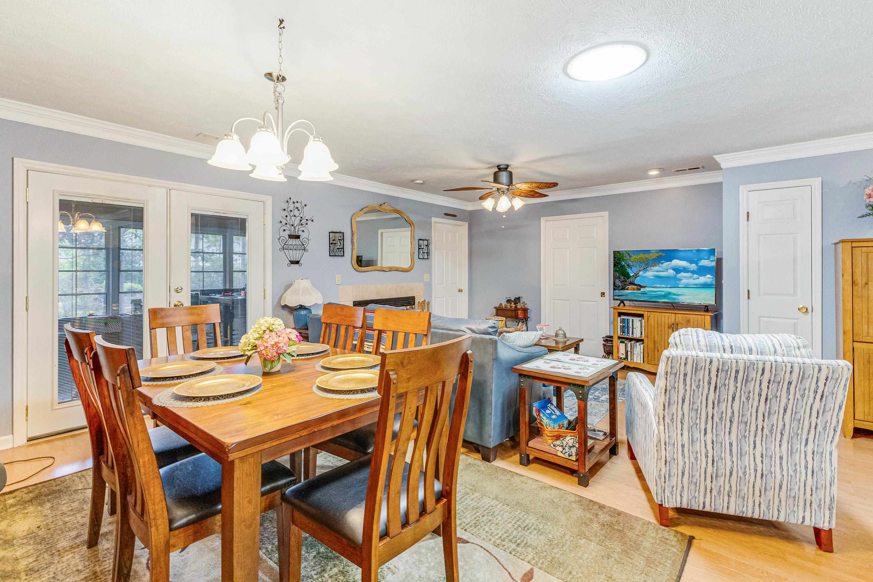 5 Topsail Ct. Property Photo 9