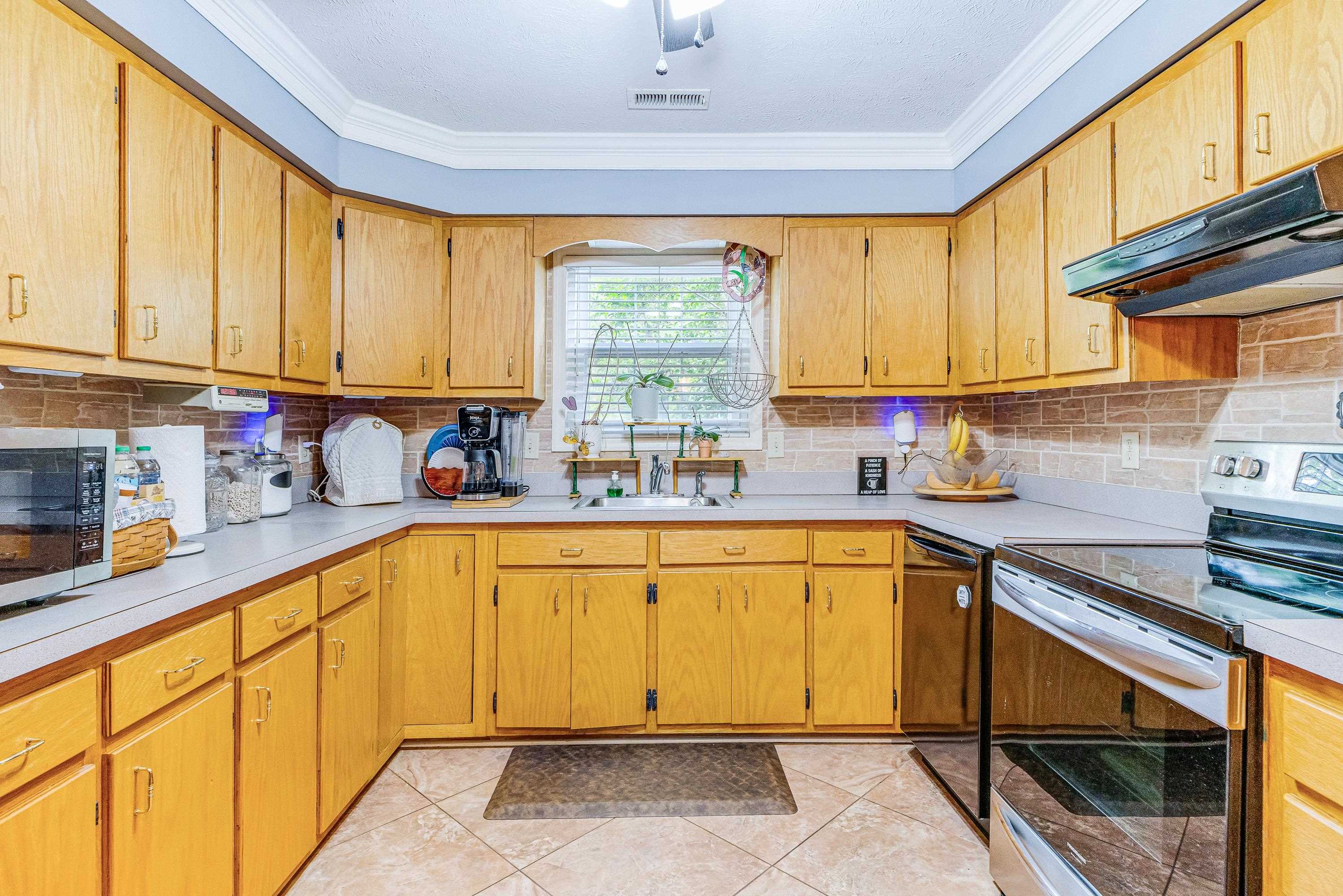 5 Topsail Ct. Property Photo 13