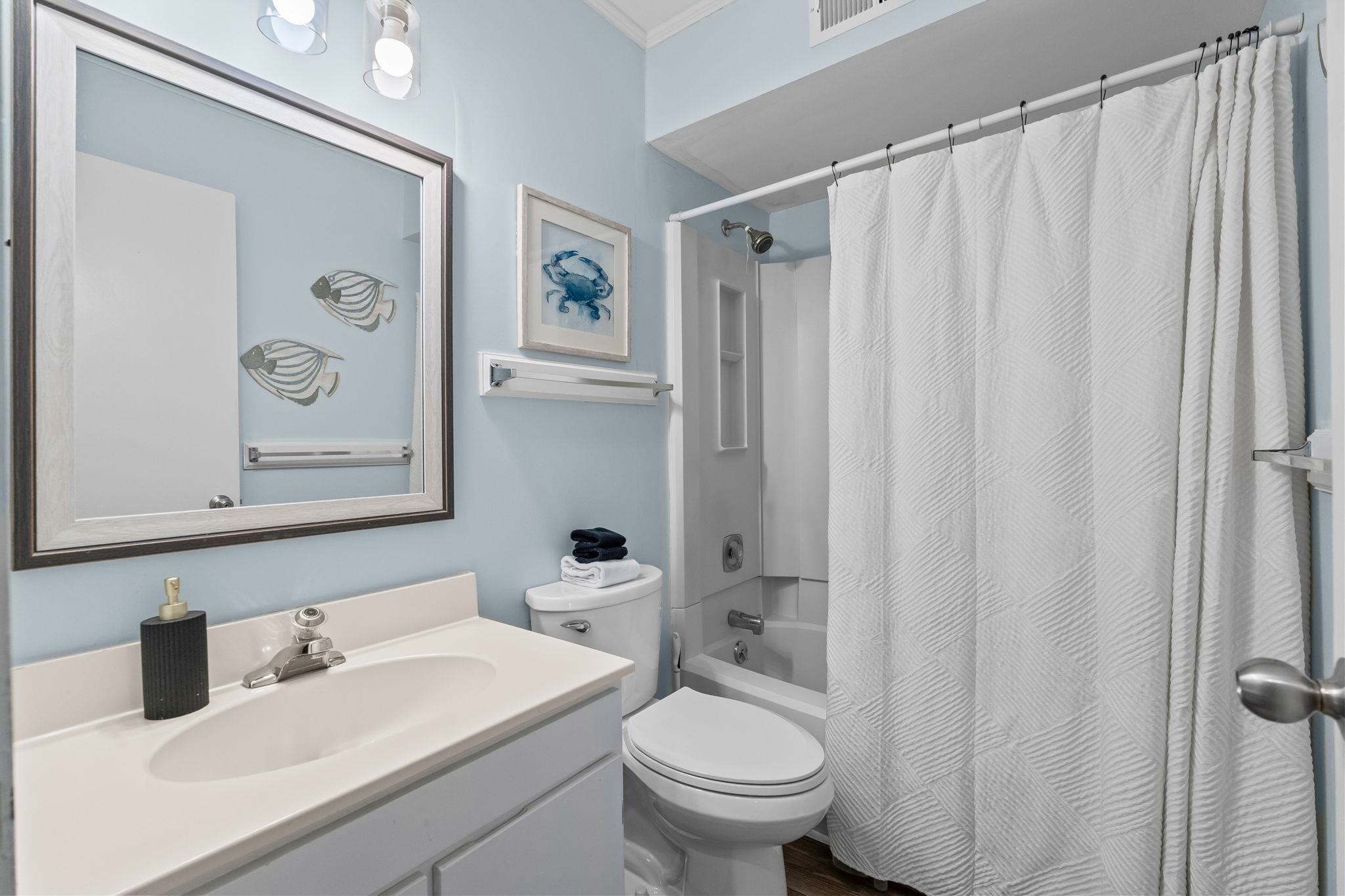 9661 Shore Dr. Property Photo 17